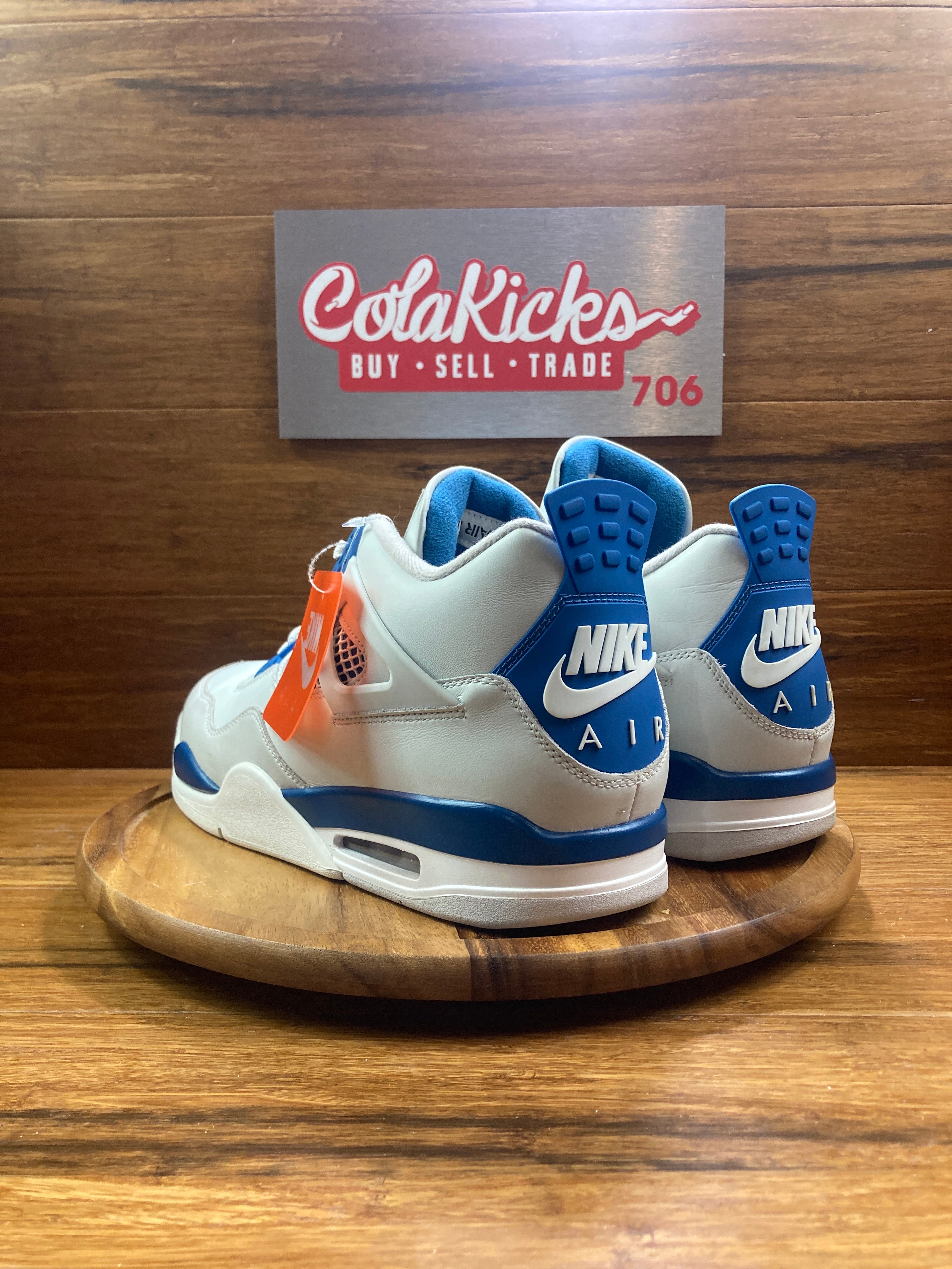 Jordan 4 Retro Military Blue (2024)