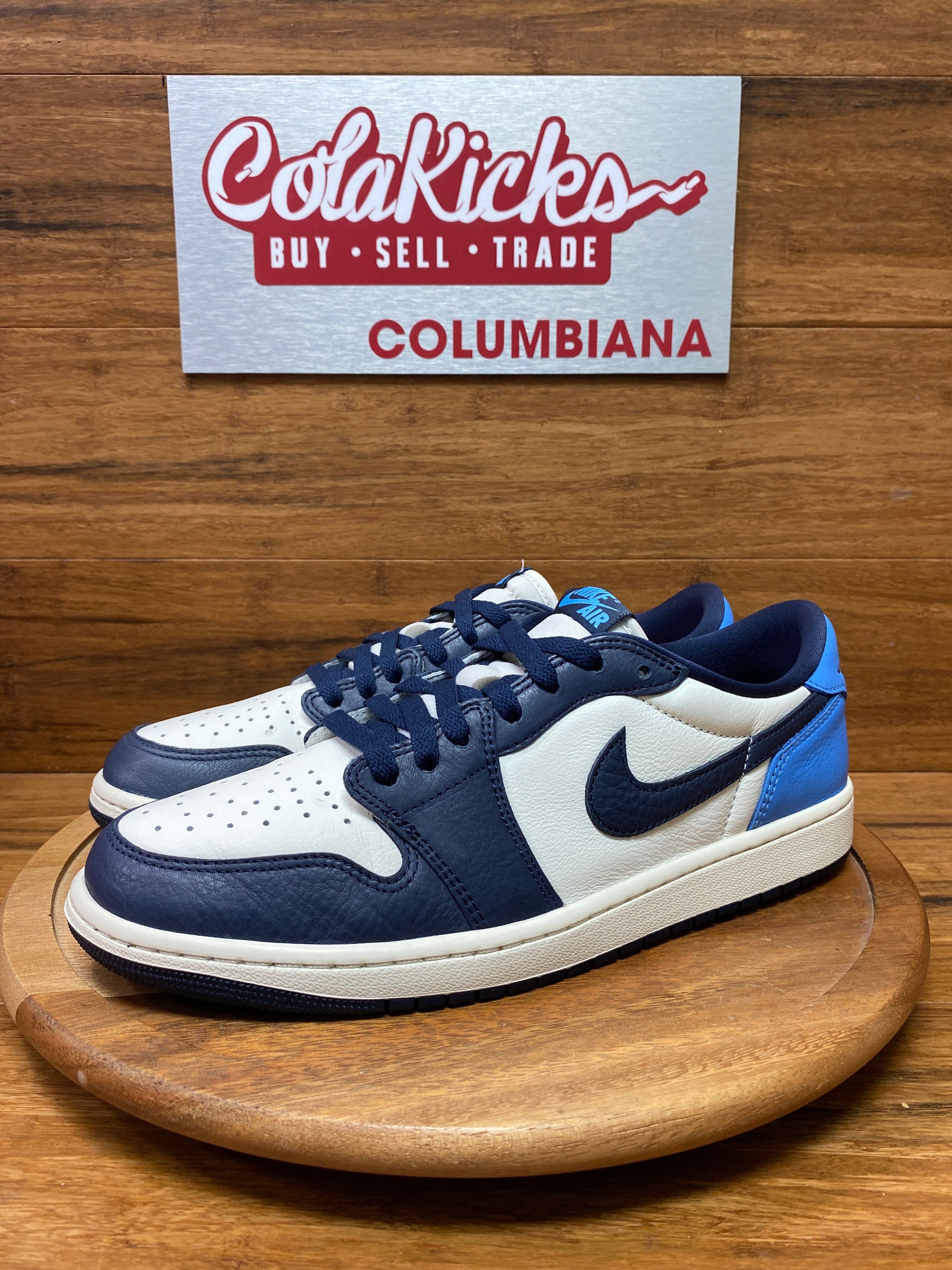 Jordan 1 Low OG Obsidian UNC