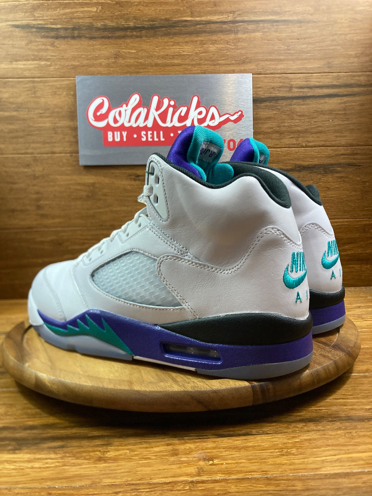 Jordan 5 Retro Grape (2025)