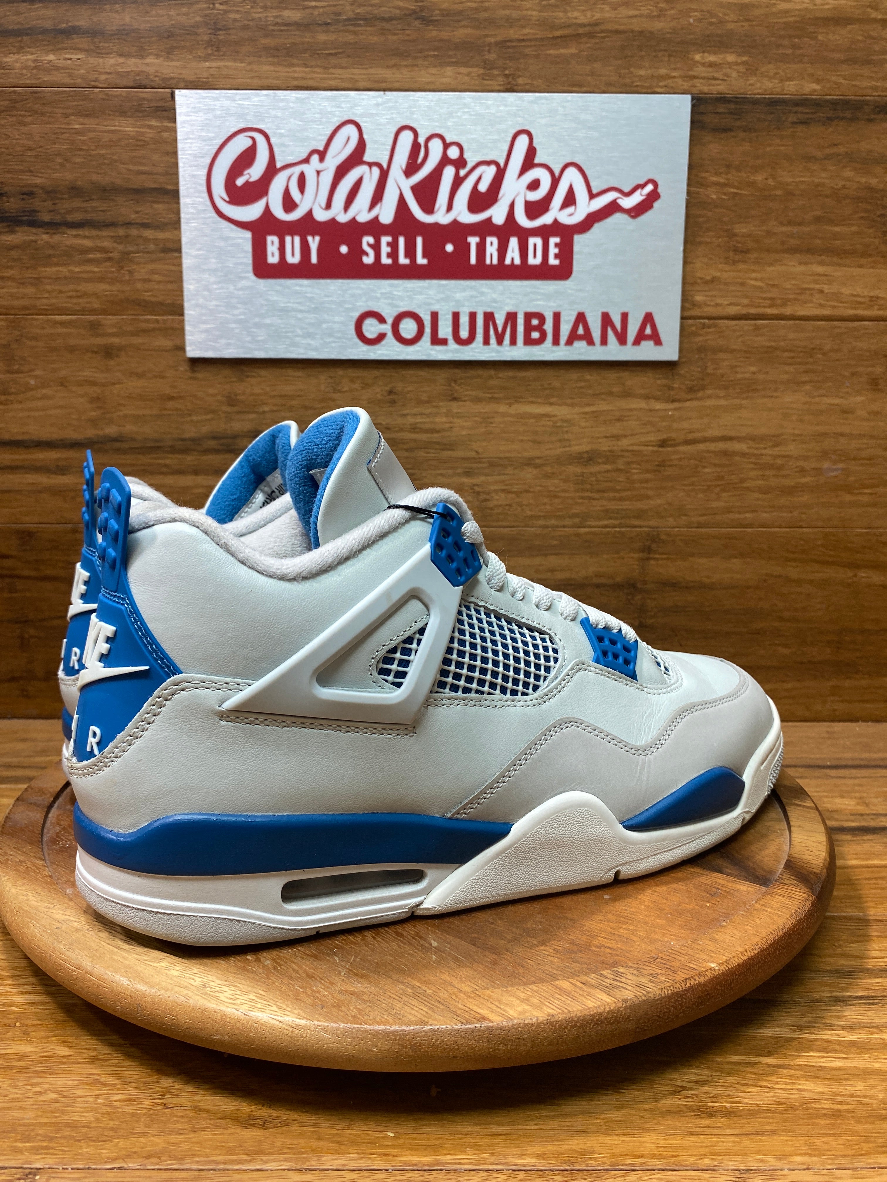 Jordan 4 Retro Military Blue (2024)