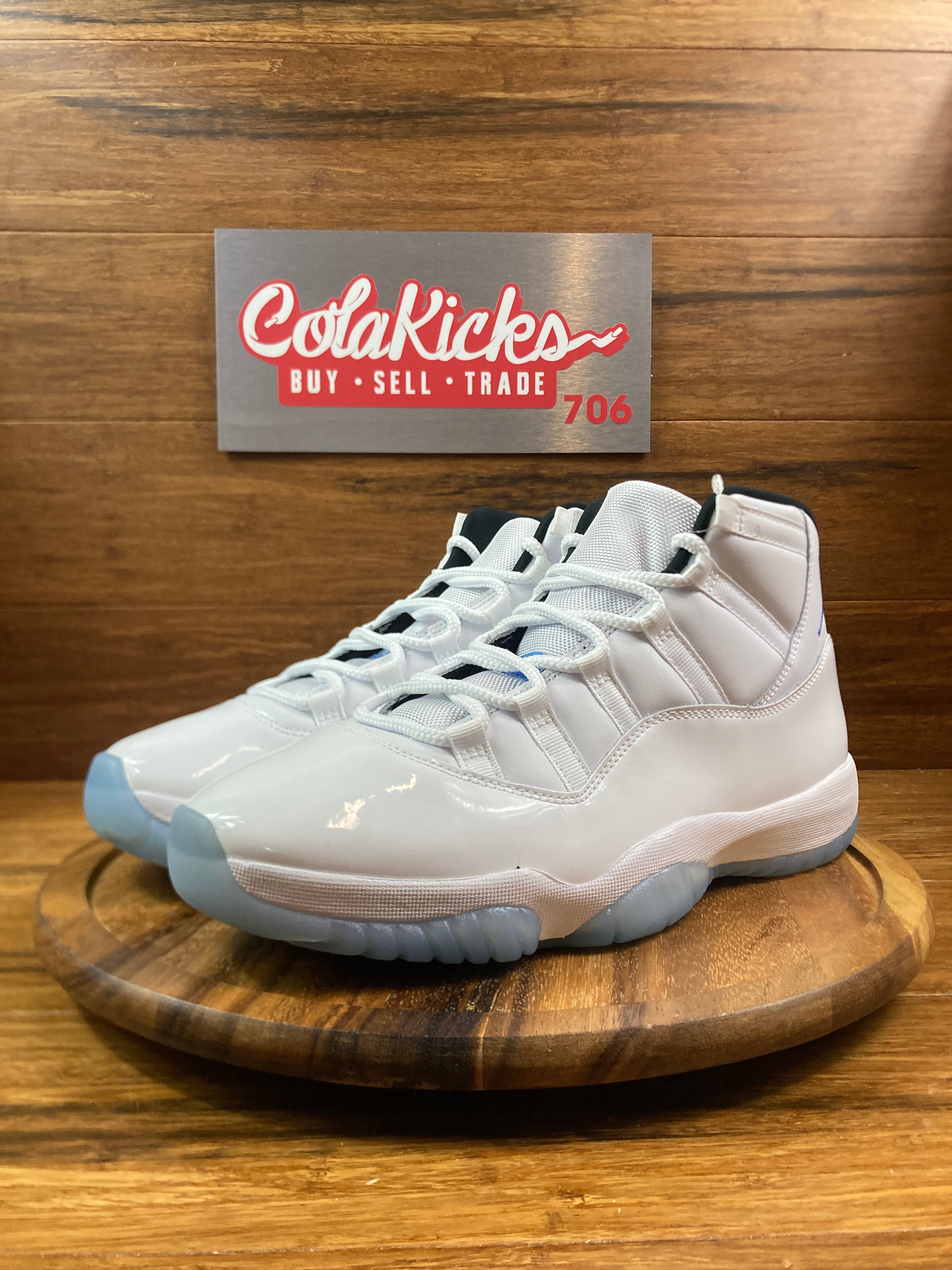 Jordan 11 Retro Legend Blue (2024)