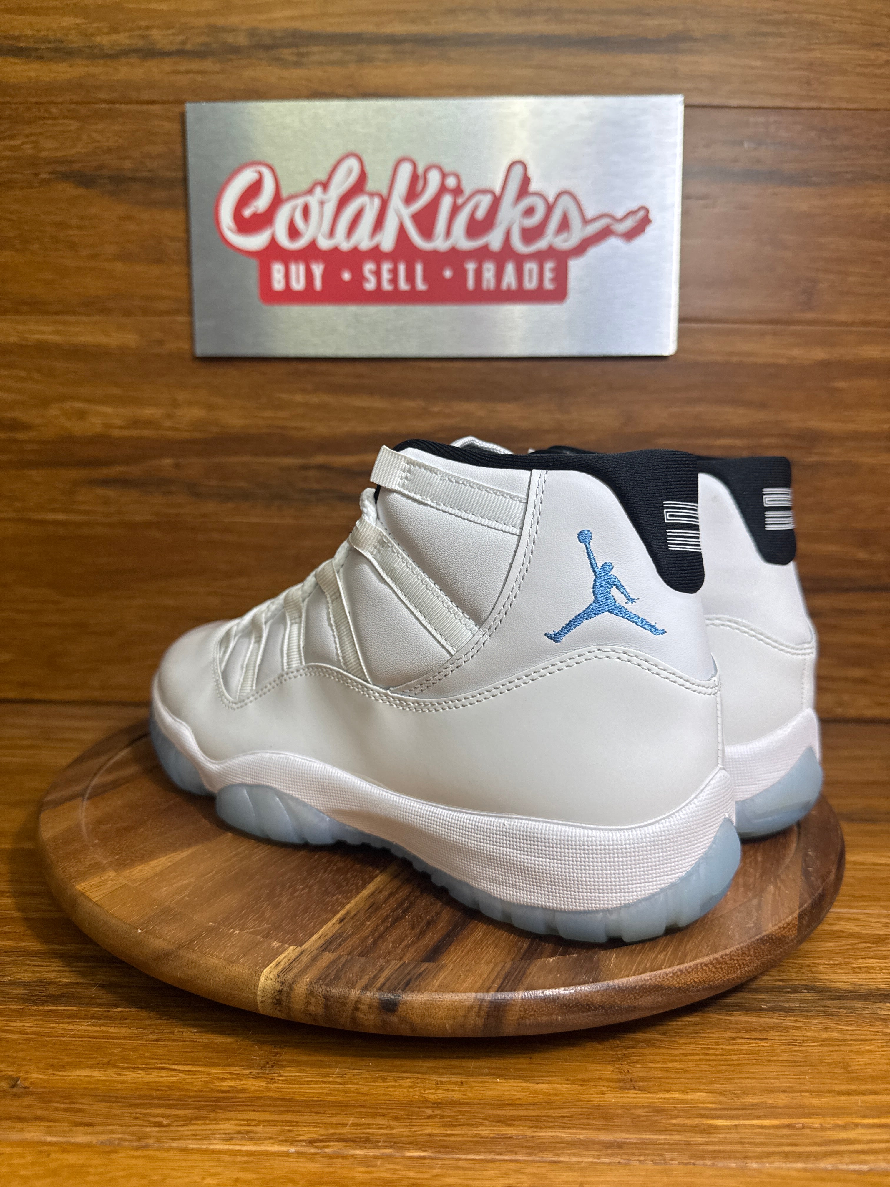 Jordan 11 Retro Legend Blue (2024)
