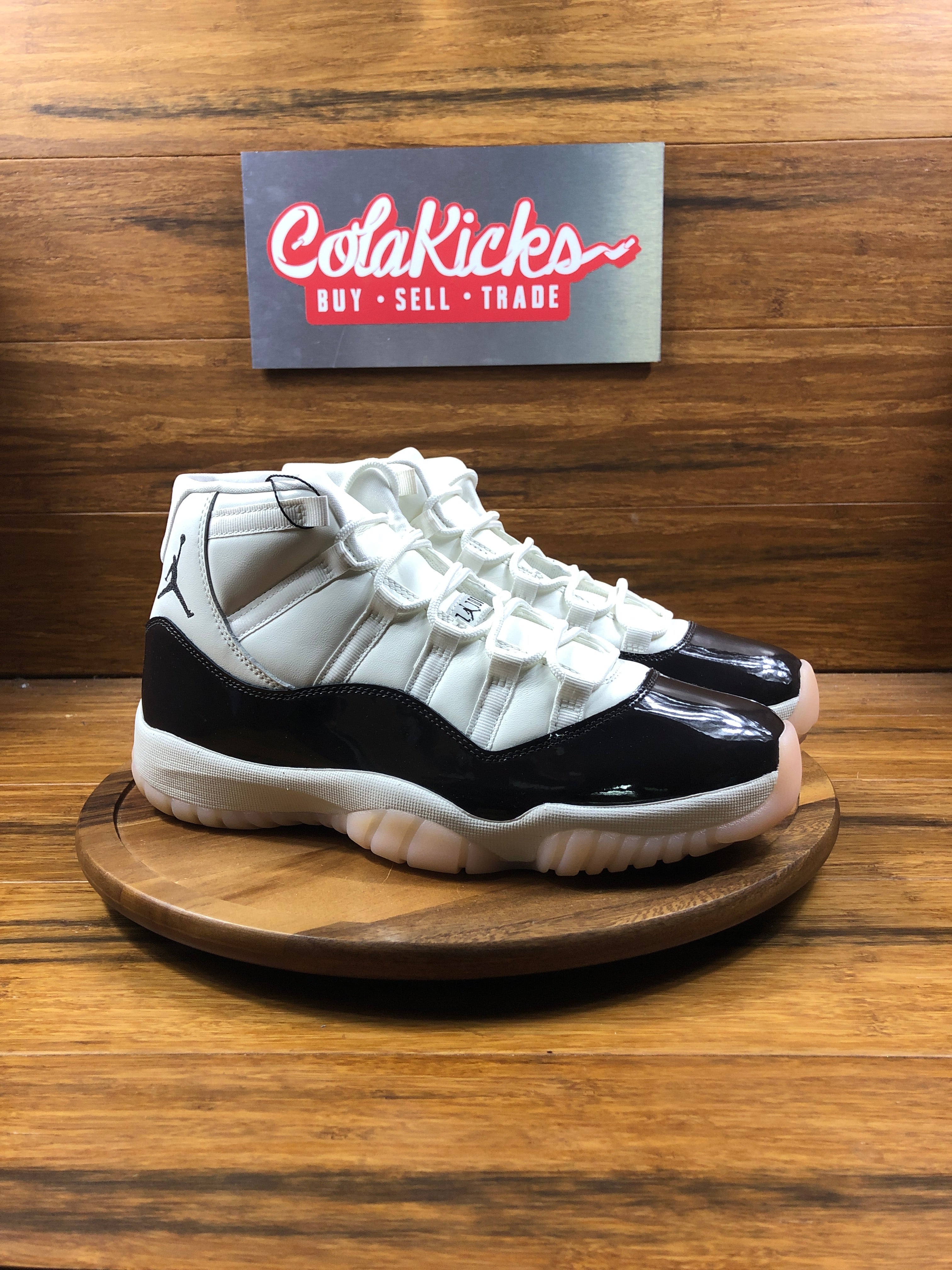 Jordan 11 Retro Neapolitan (Women's)