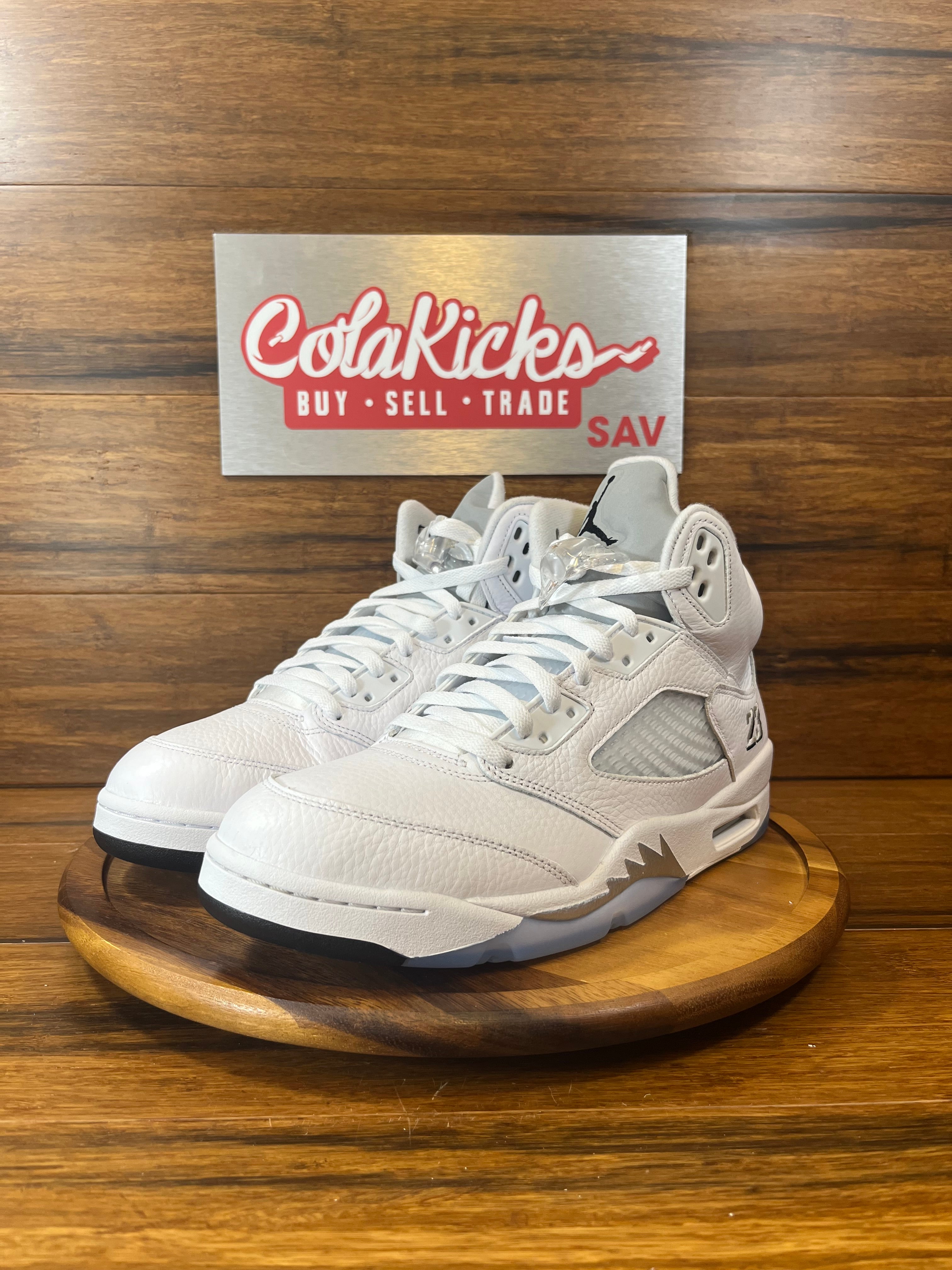 Jordan 5 Retro White Metallic (2026)