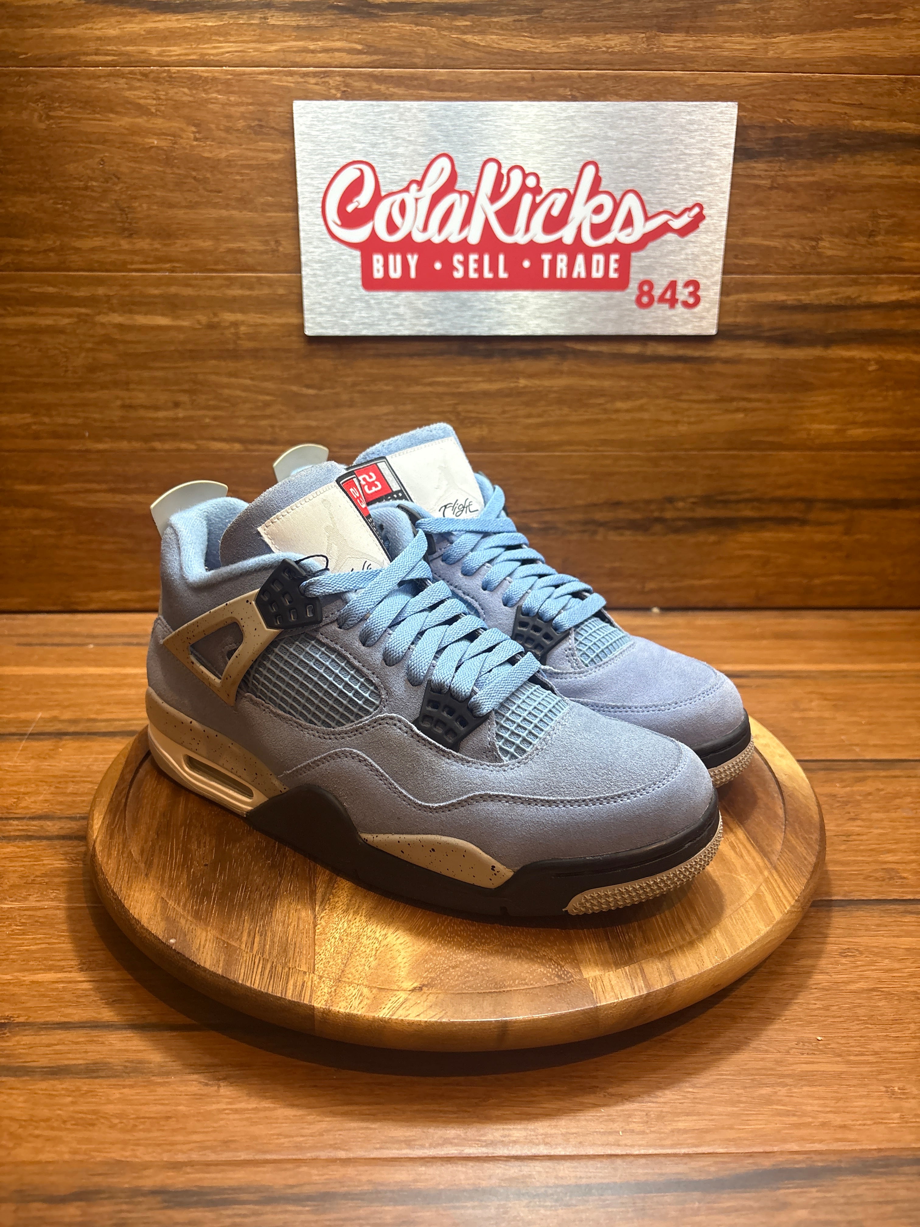 Jordan 4 Retro University Blue