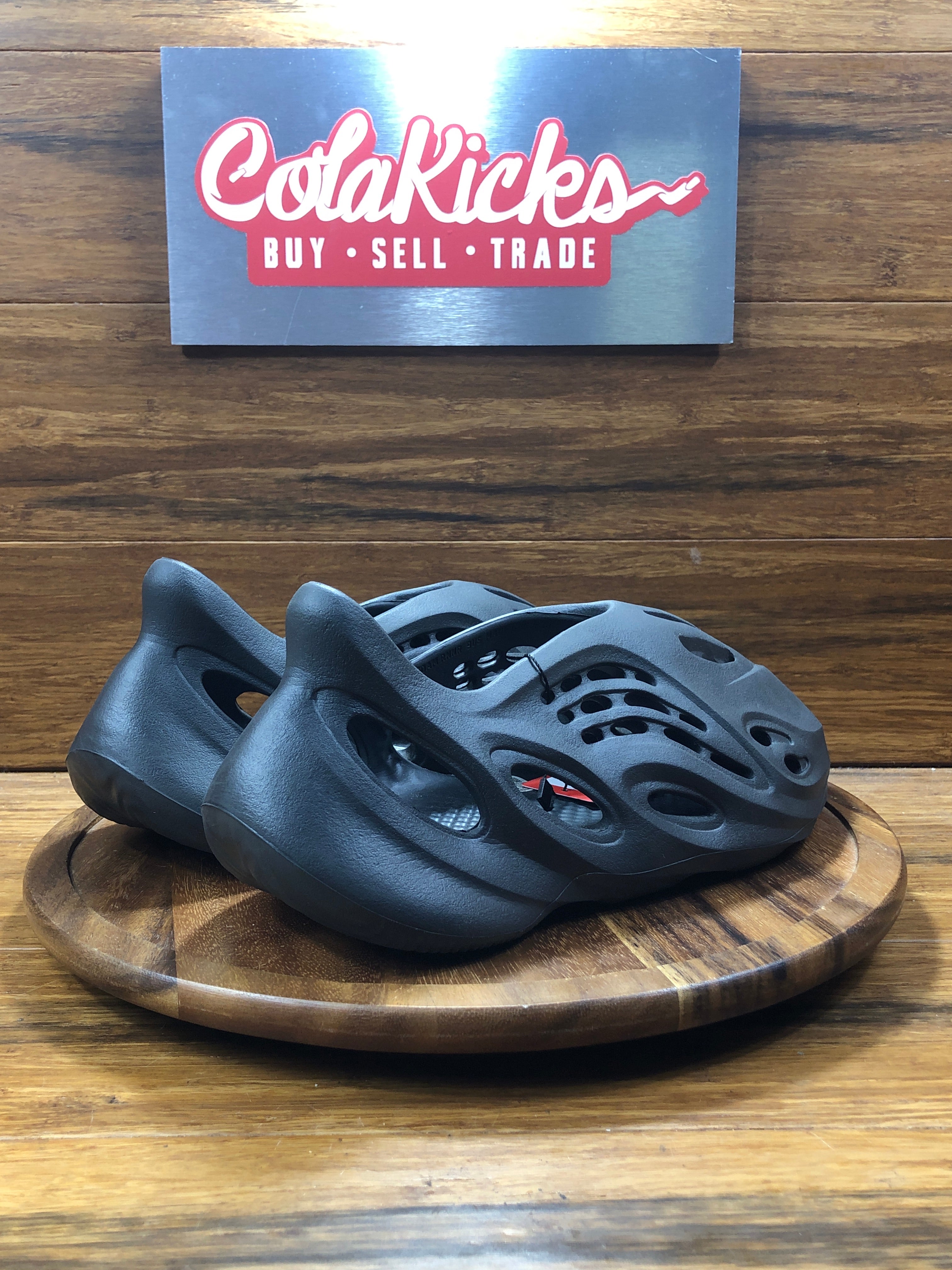 adidas Yeezy Foam RNR Onyx