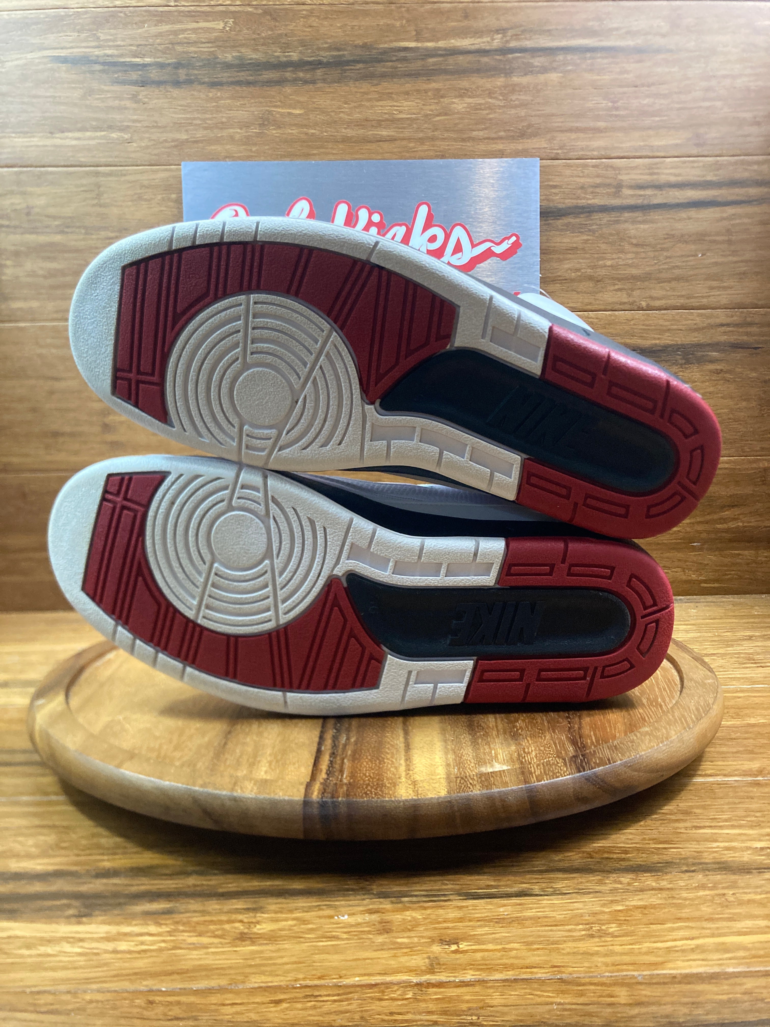 Jordan 2 Retro OG Chicago (2022)