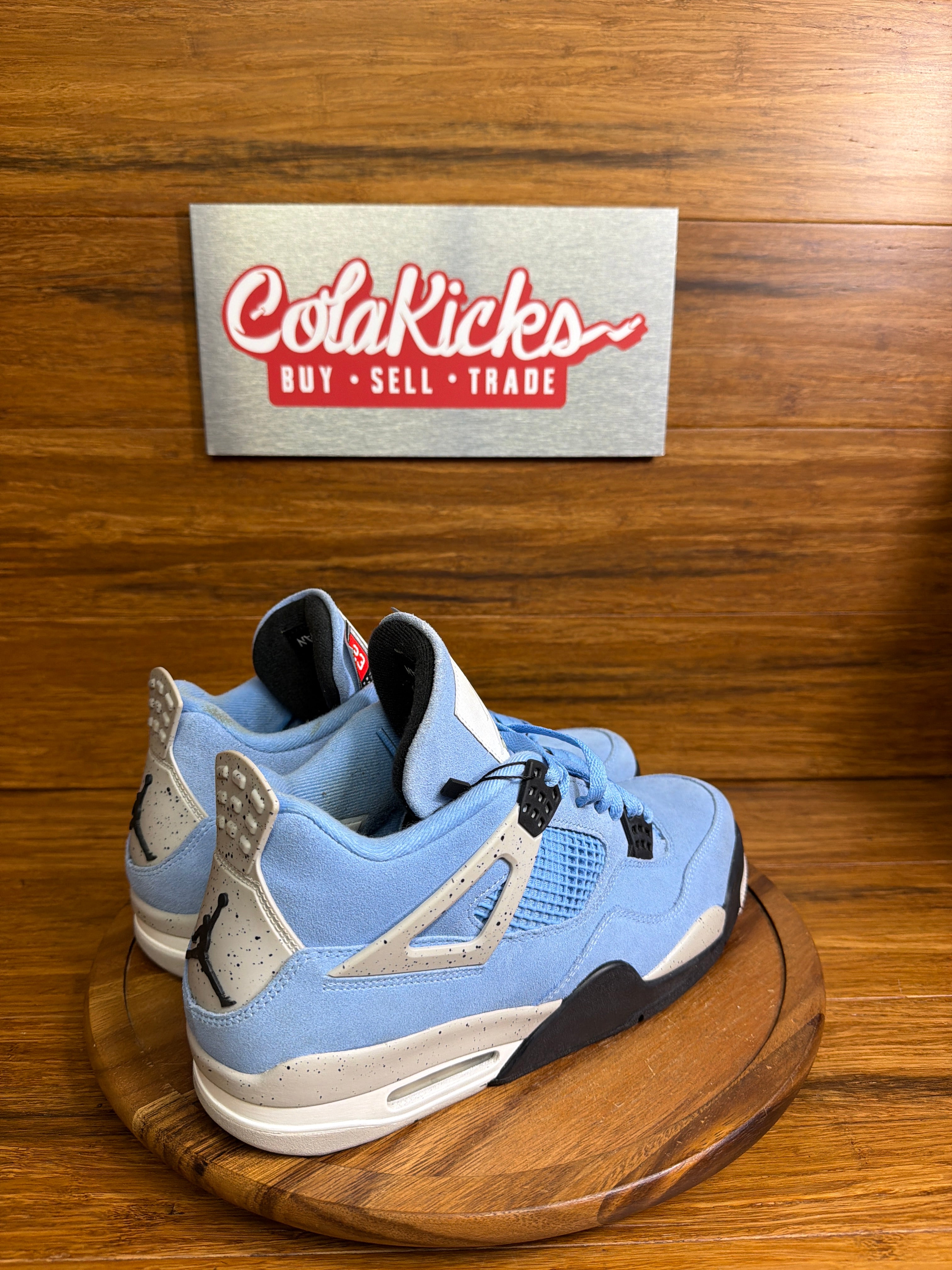 Jordan 4 Retro University Blue