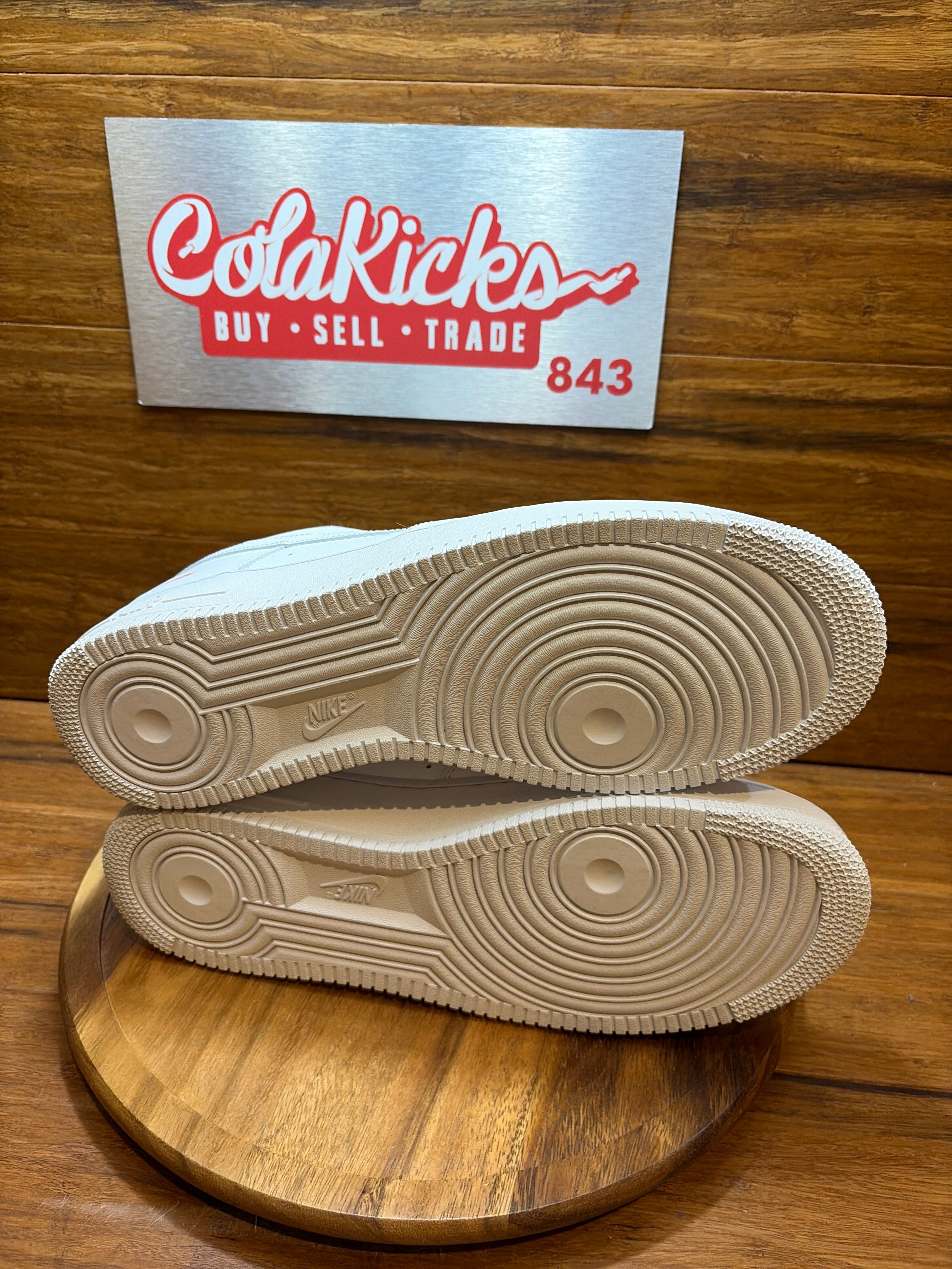 Nike Air Force 1 Low Supreme White