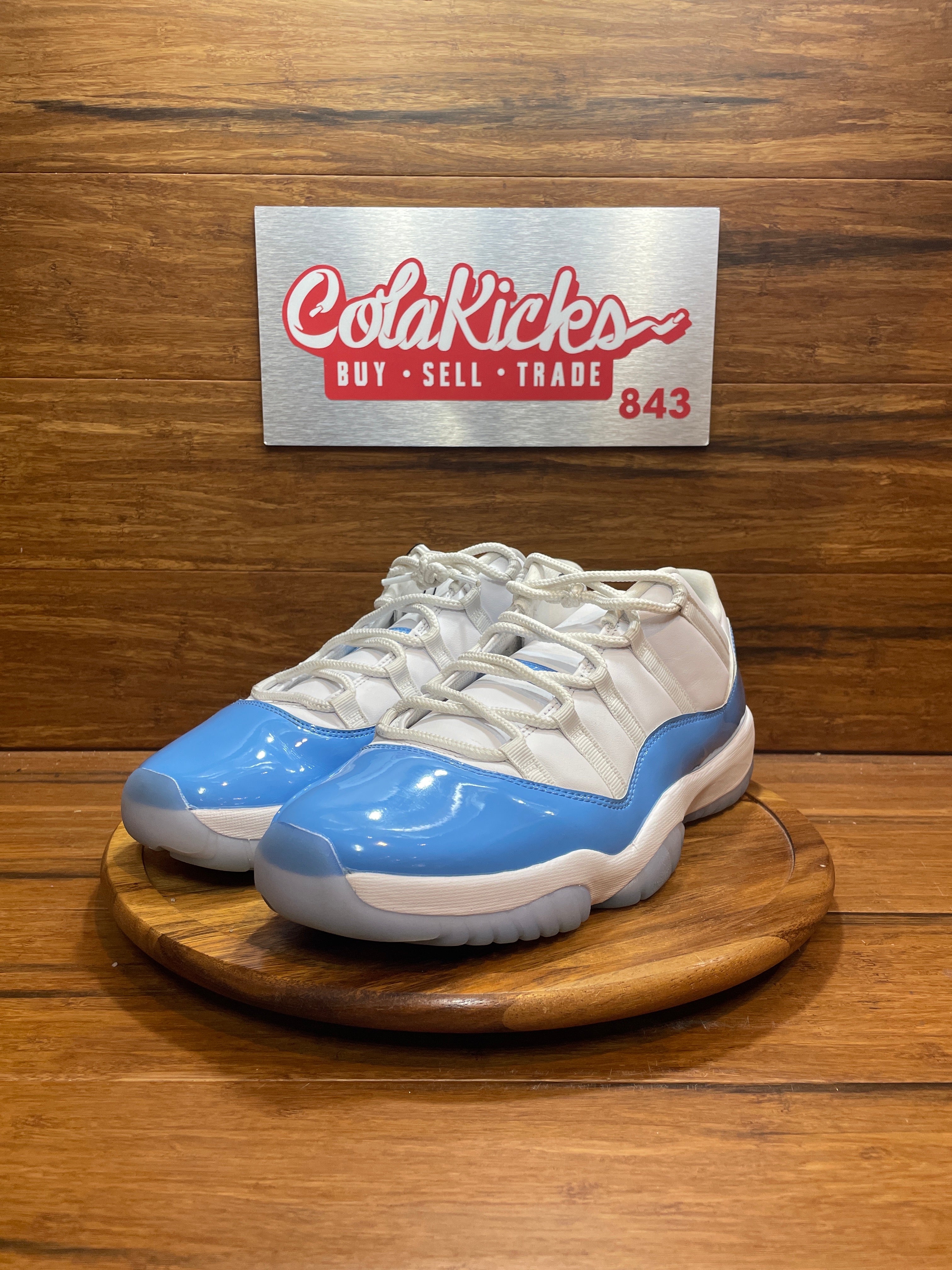 Jordan 11 Retro Low University Blue (2026)
