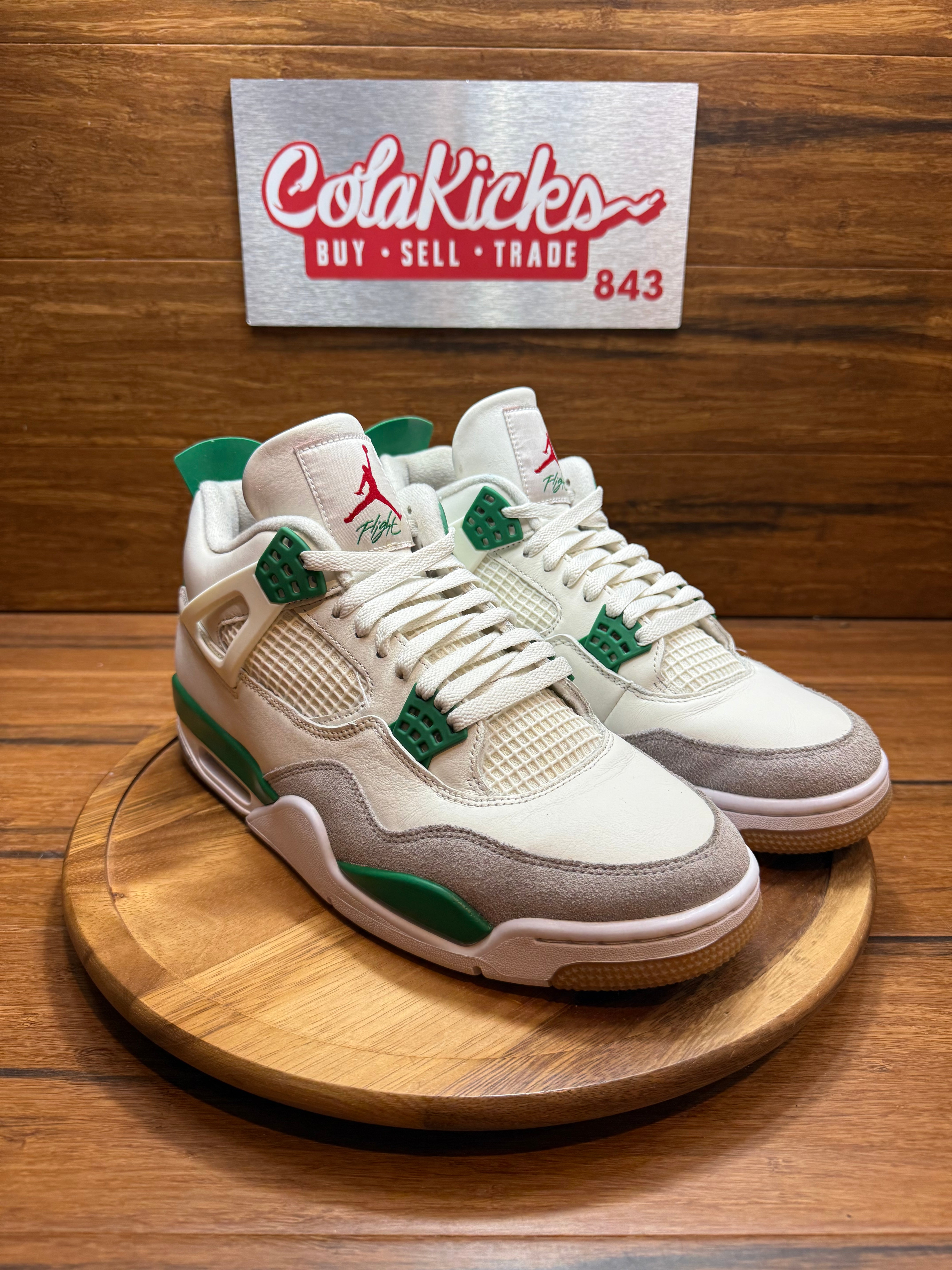 Jordan 4 Retro SB Pine Green