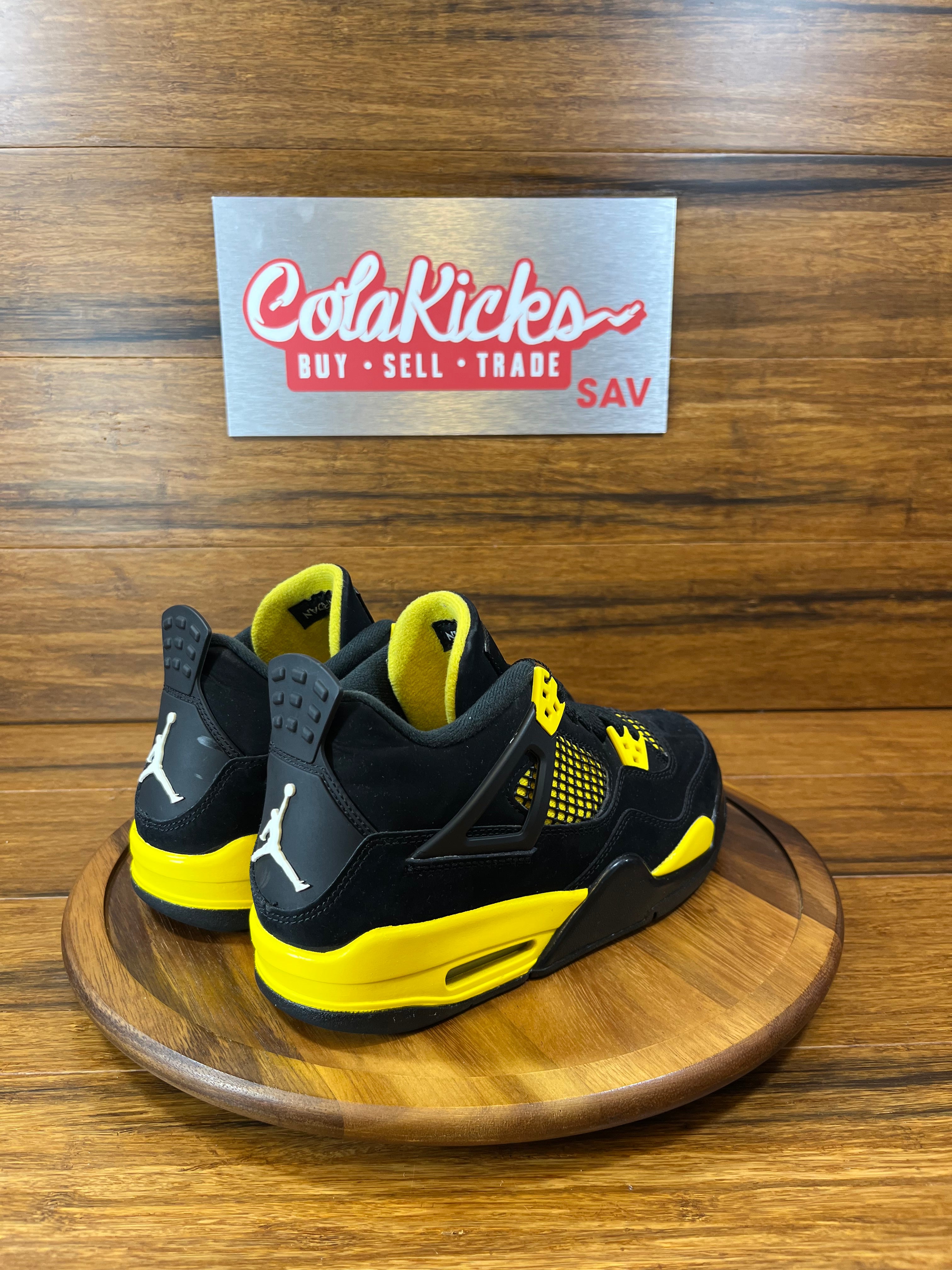 Jordan 4 Retro Thunder (2023) (GS)
