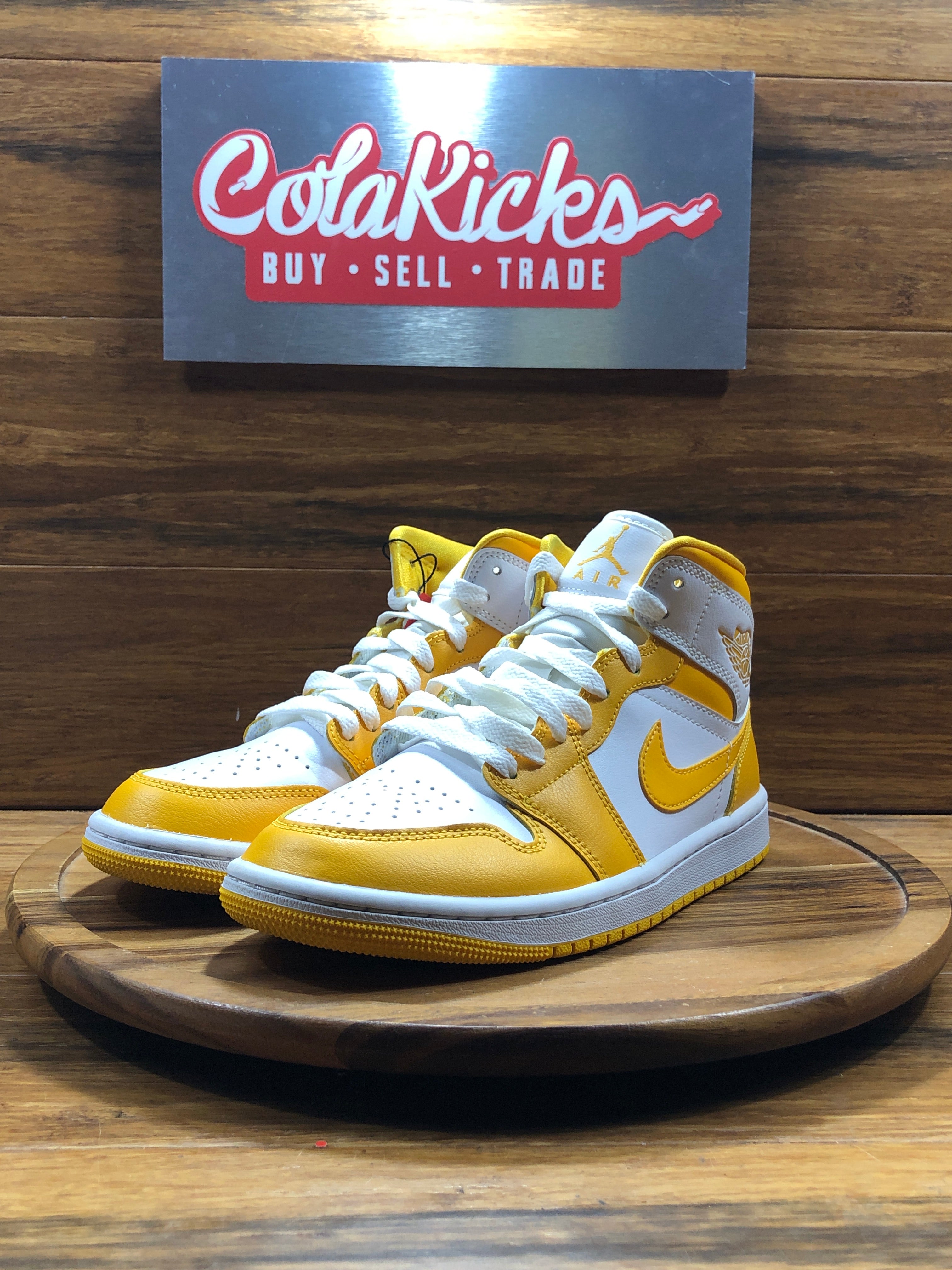 Jordan 1 Mid White University Gold (Women's)