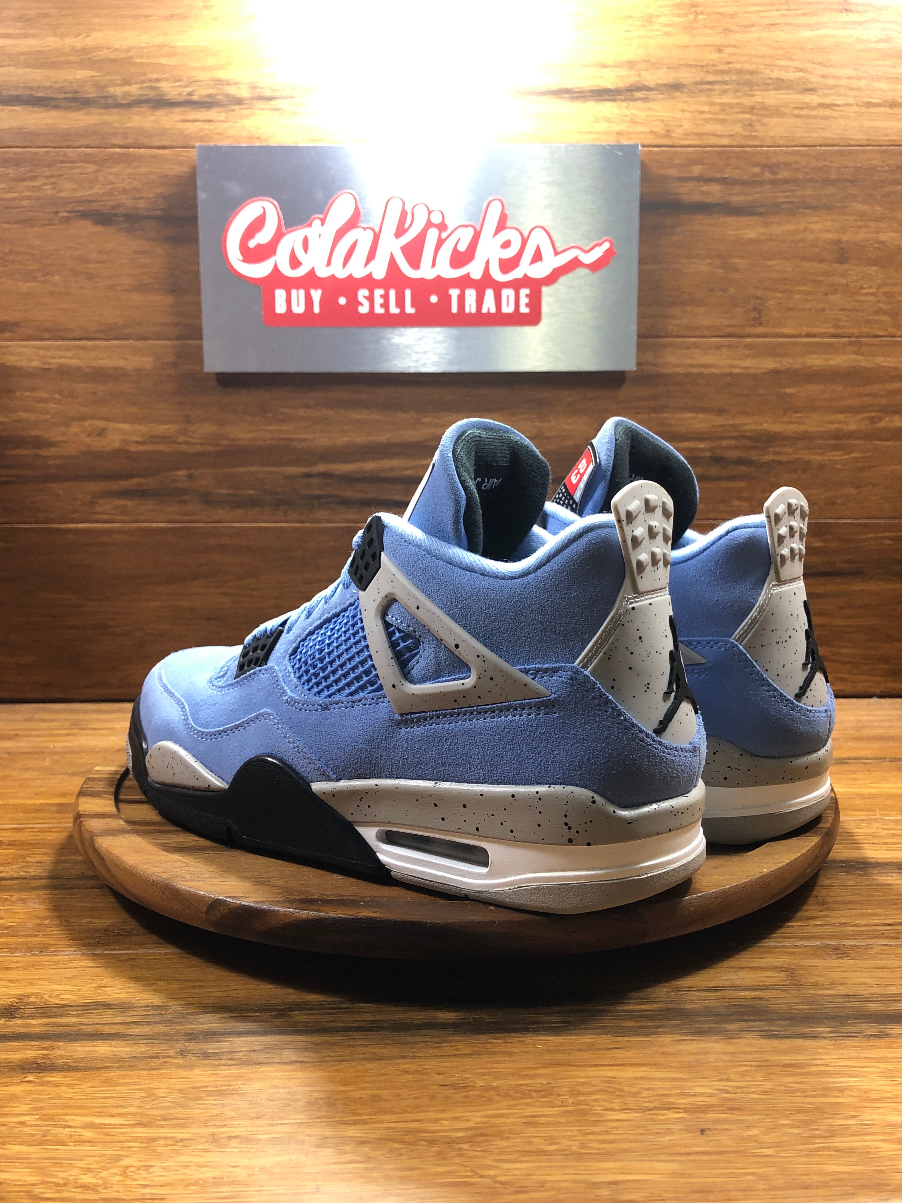 Jordan 4 Retro University Blue