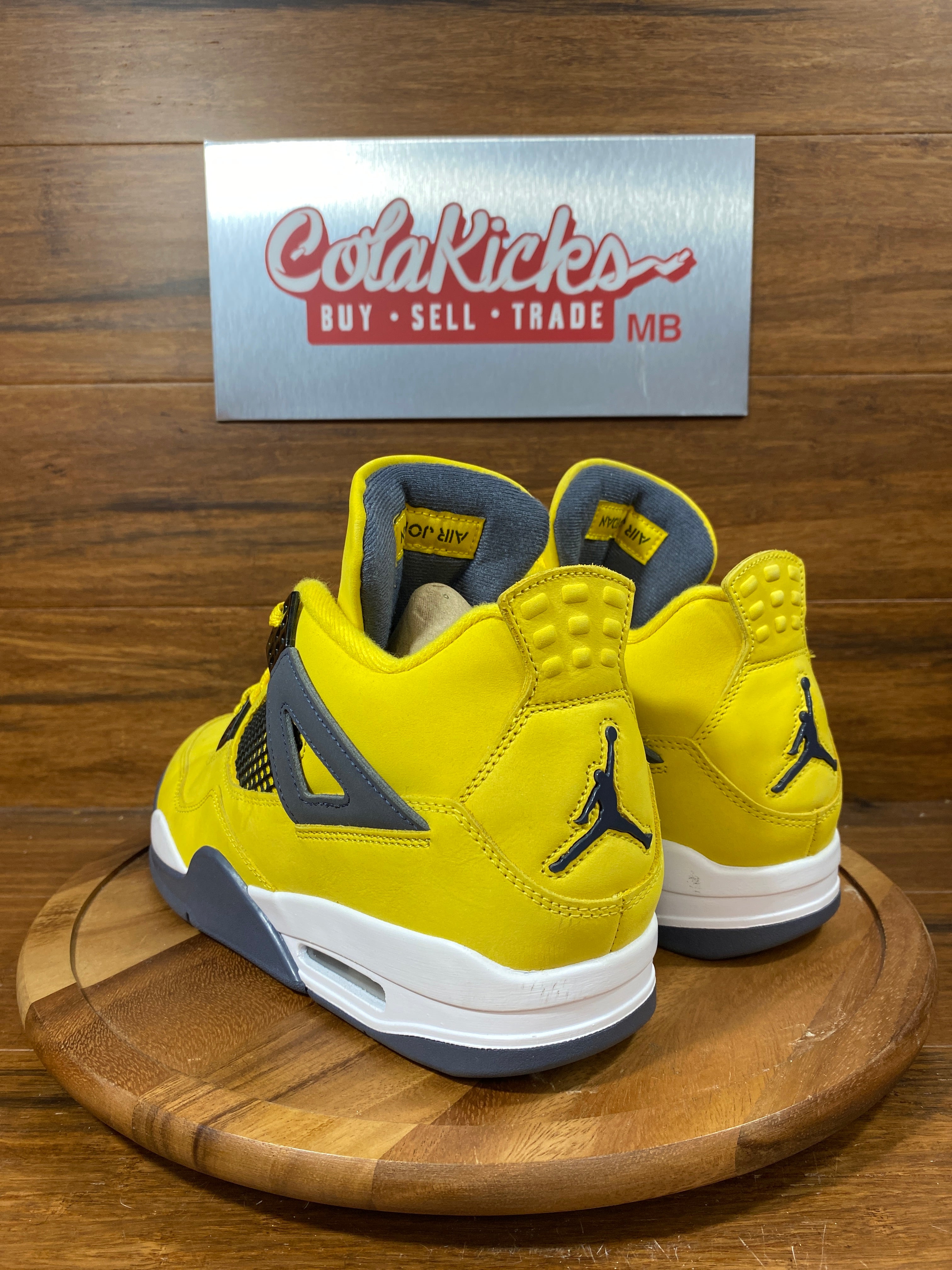 Jordan 4 Retro Lightning (2021)