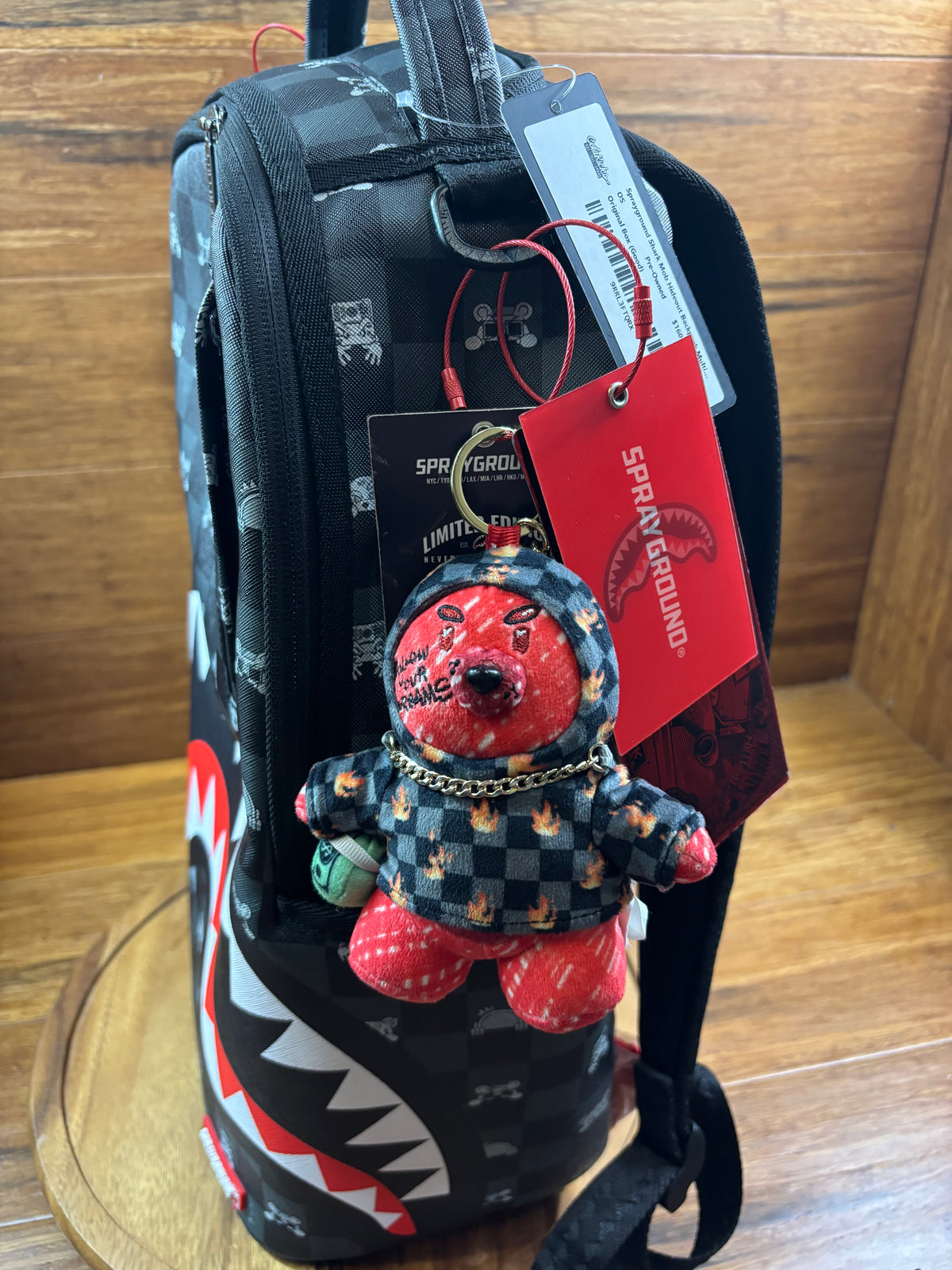 Sprayground Shark Mob Hideout Backpack Multi (VNDS)