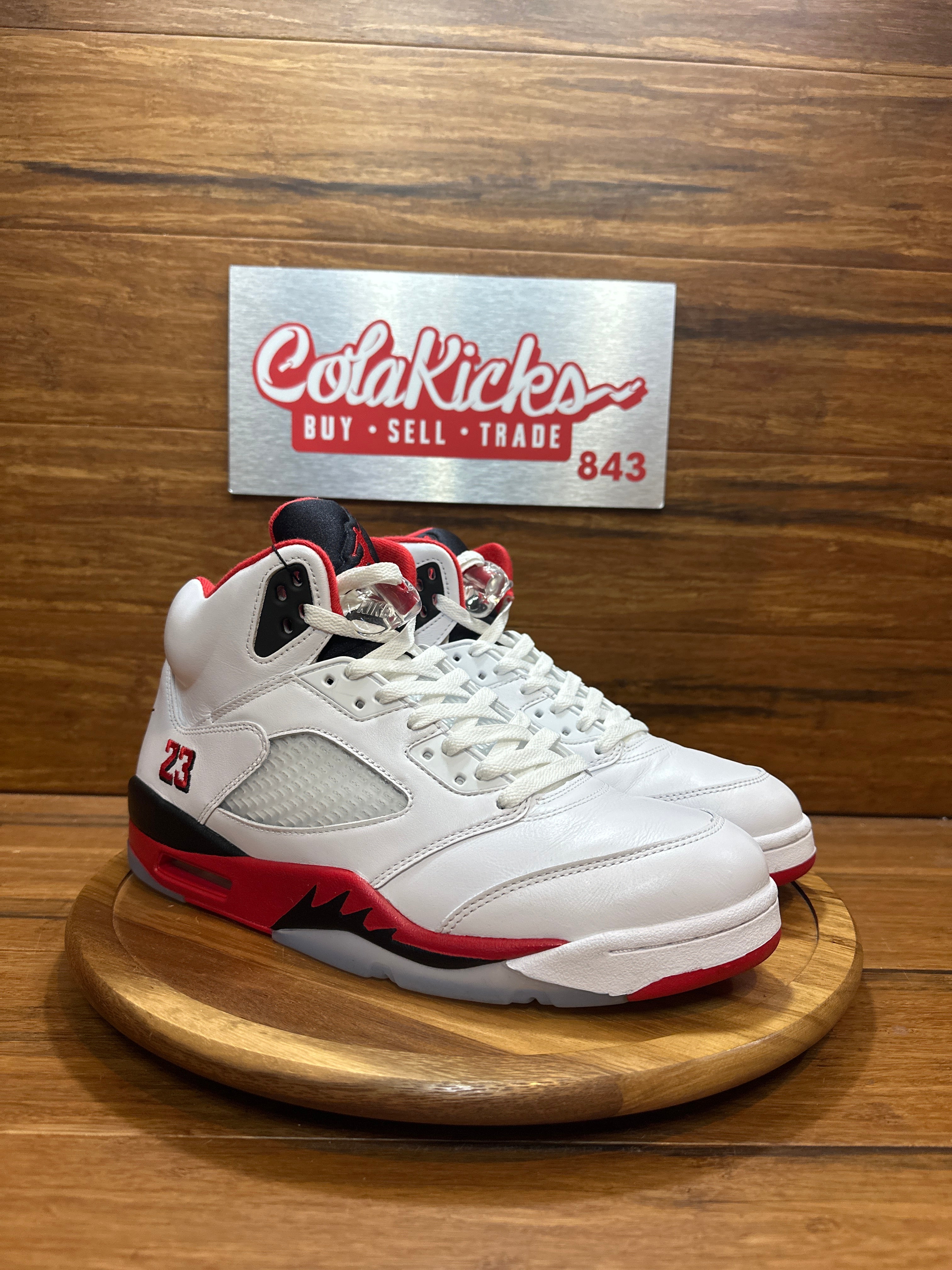Jordan 5 Retro Fire Red Black Tongue (2025)