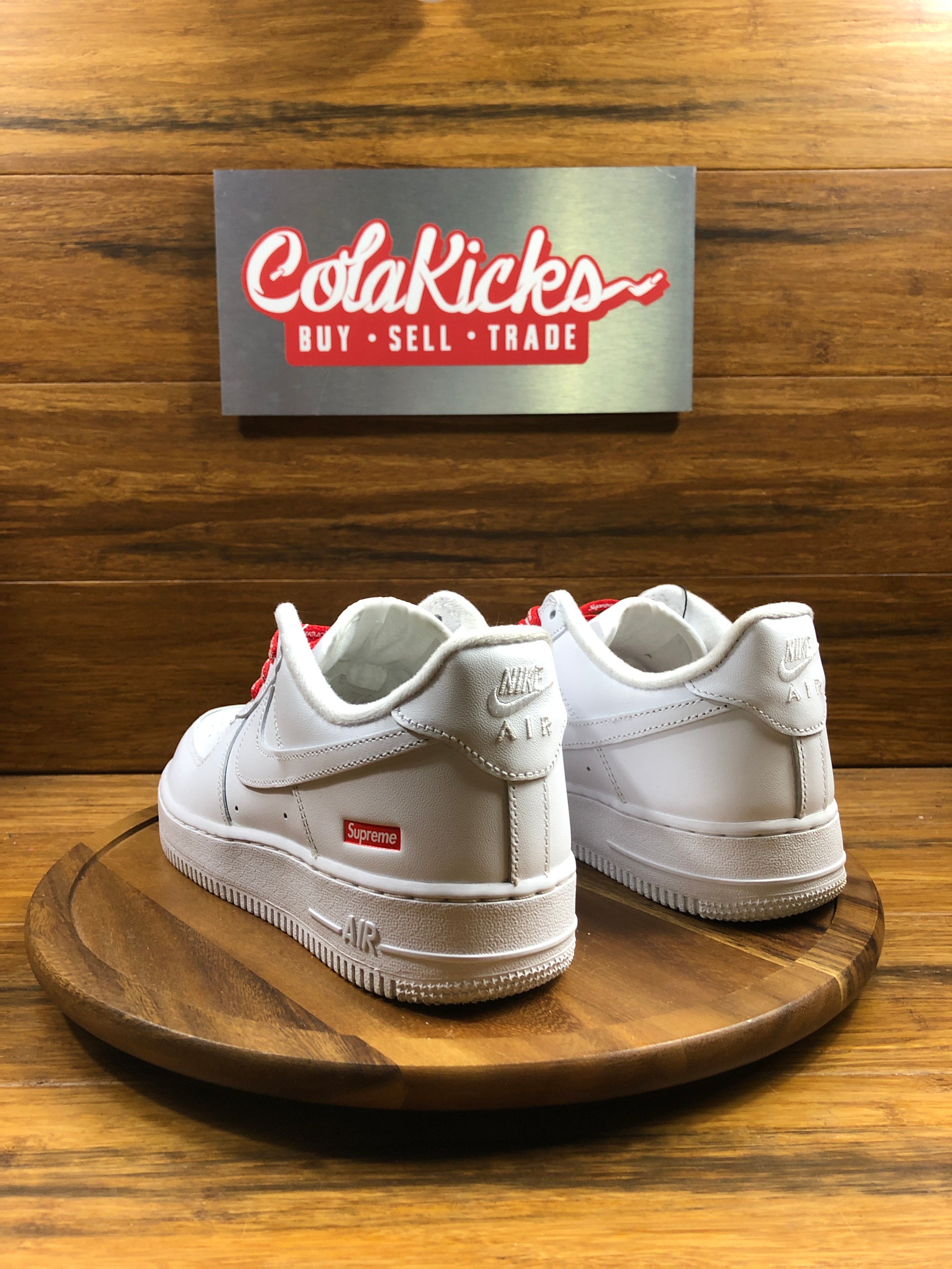 Nike Air Force 1 Low Supreme White