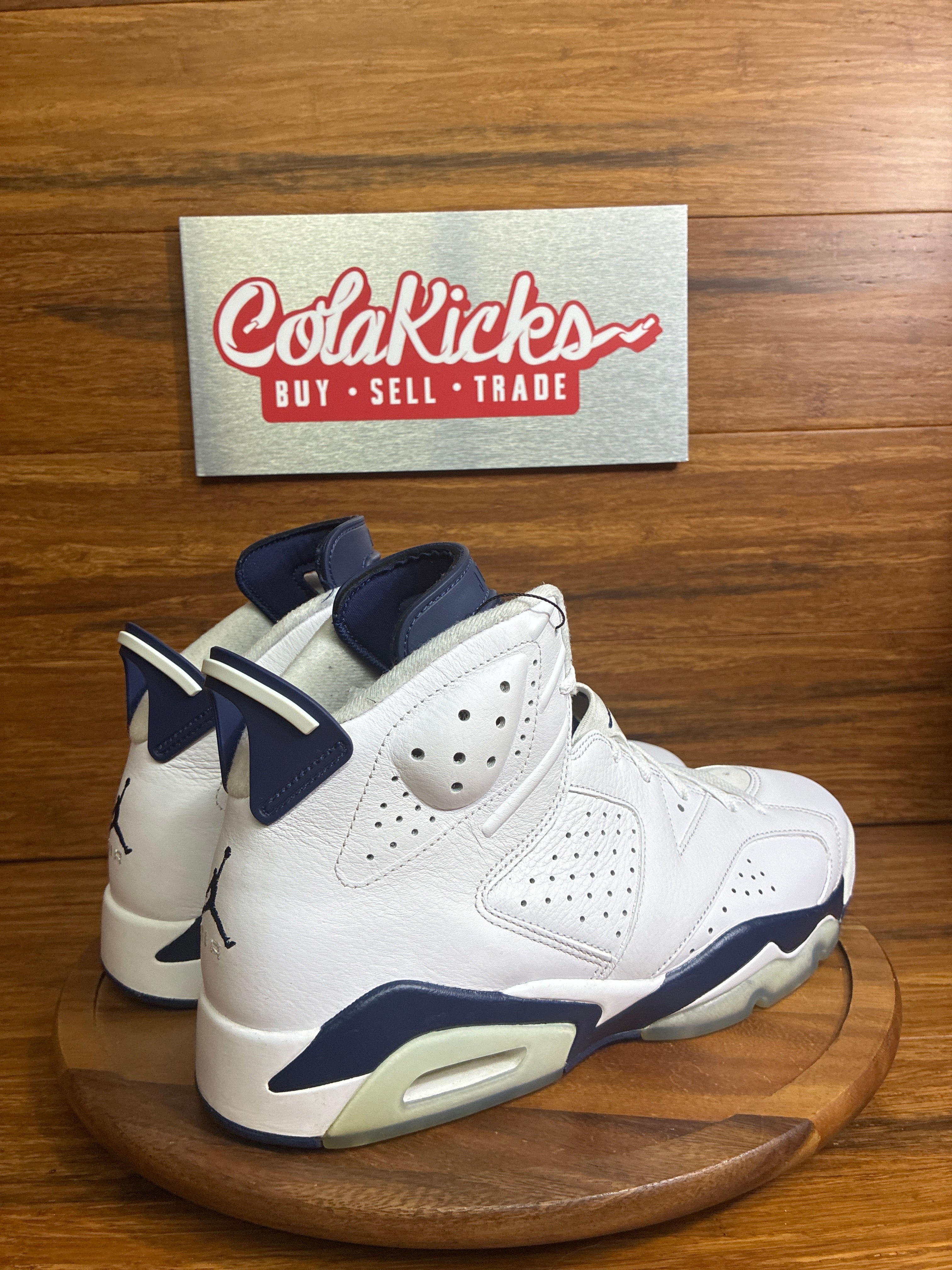 Jordan 4 Retro Military Blue (2024)