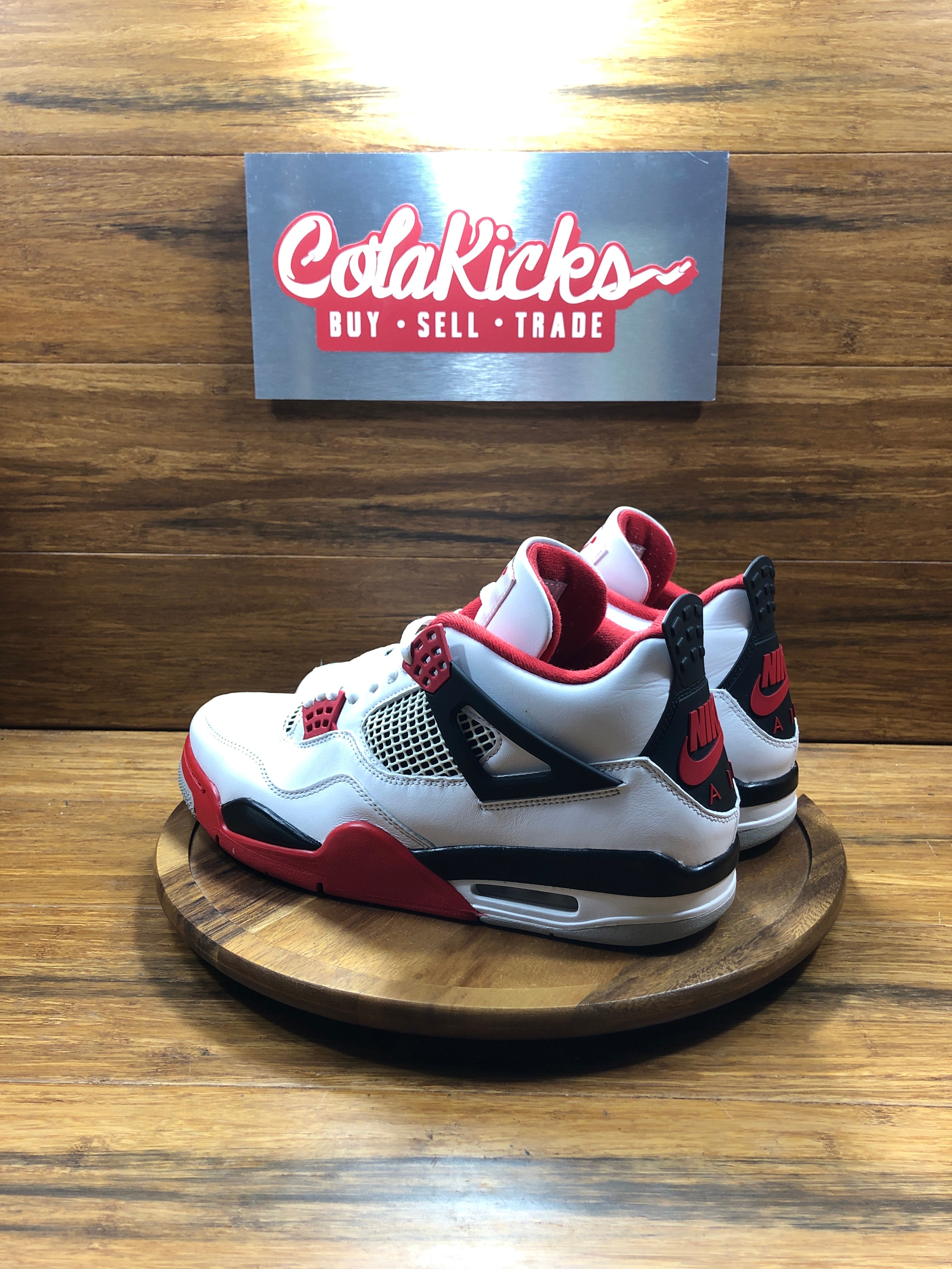 Jordan 4 Retro Fire Red (2020)