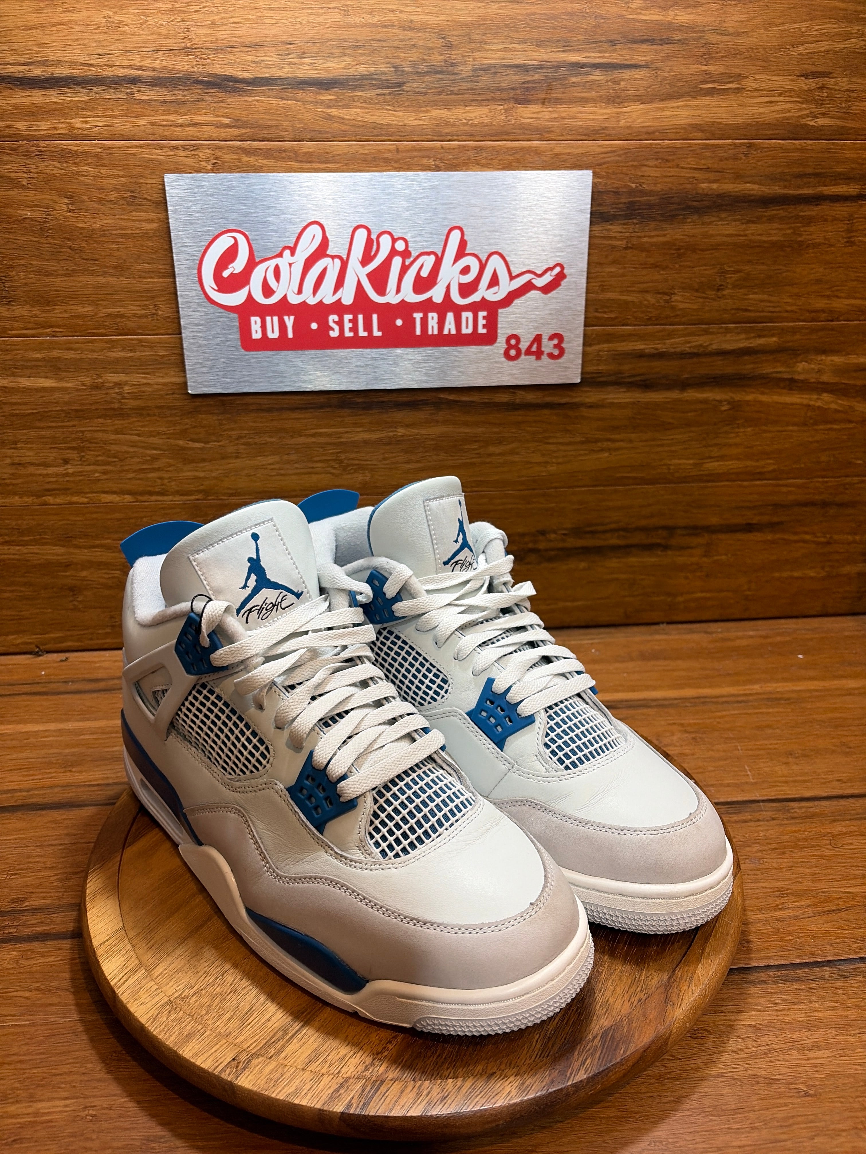 Jordan 4 Retro Military Blue (2024)