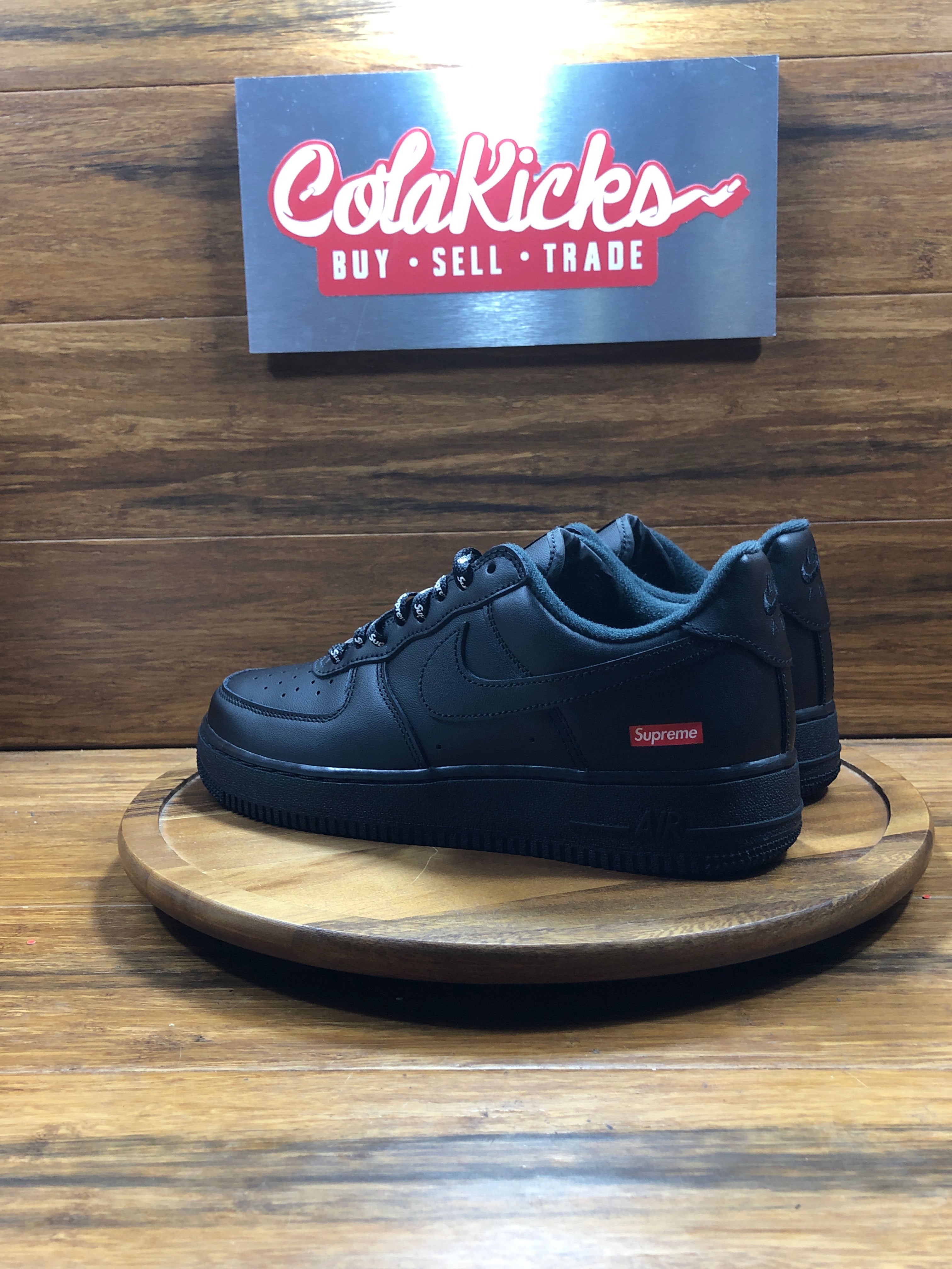 Nike Air Force 1 Low Supreme Black