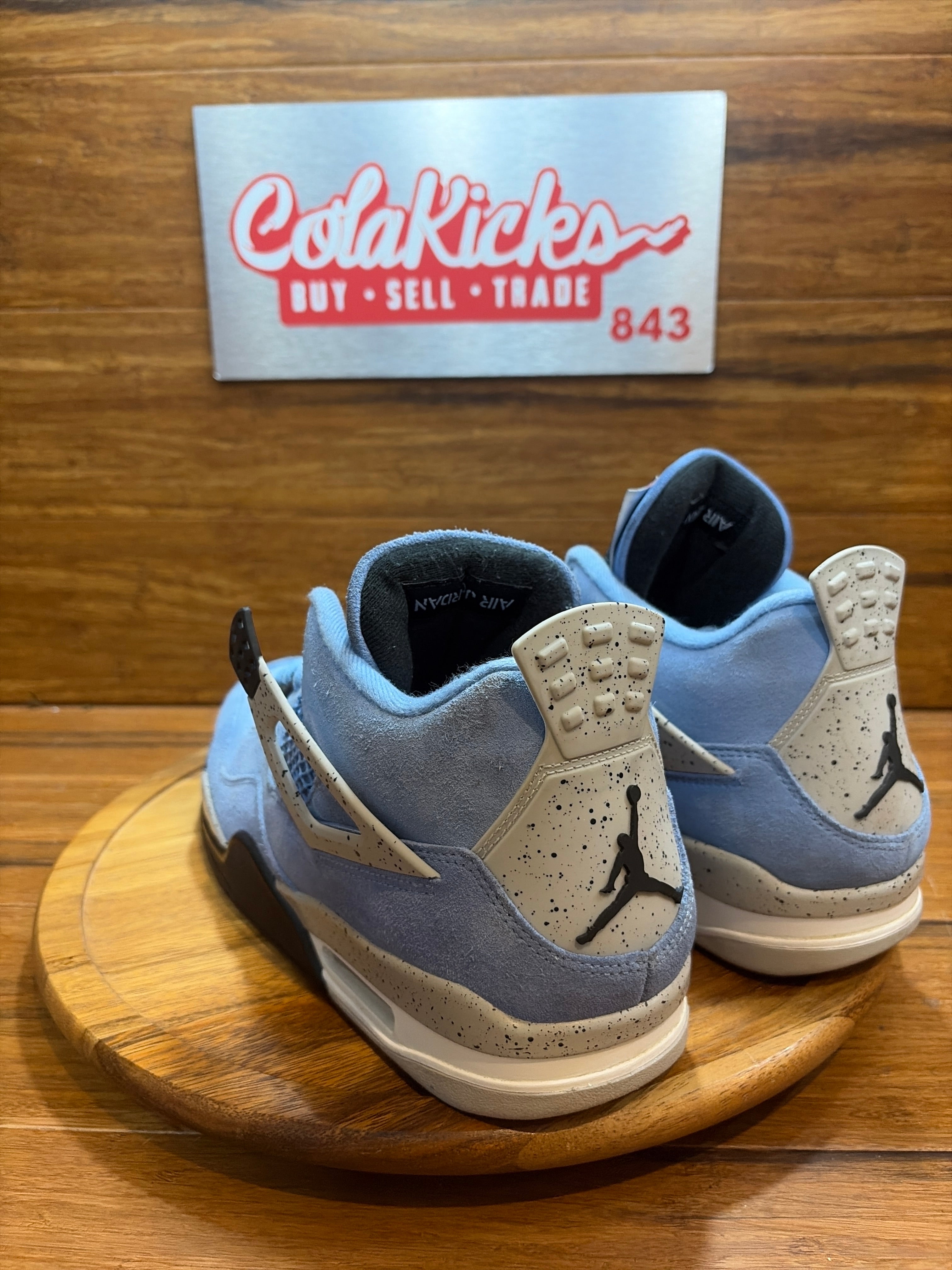 Jordan 4 Retro University Blue