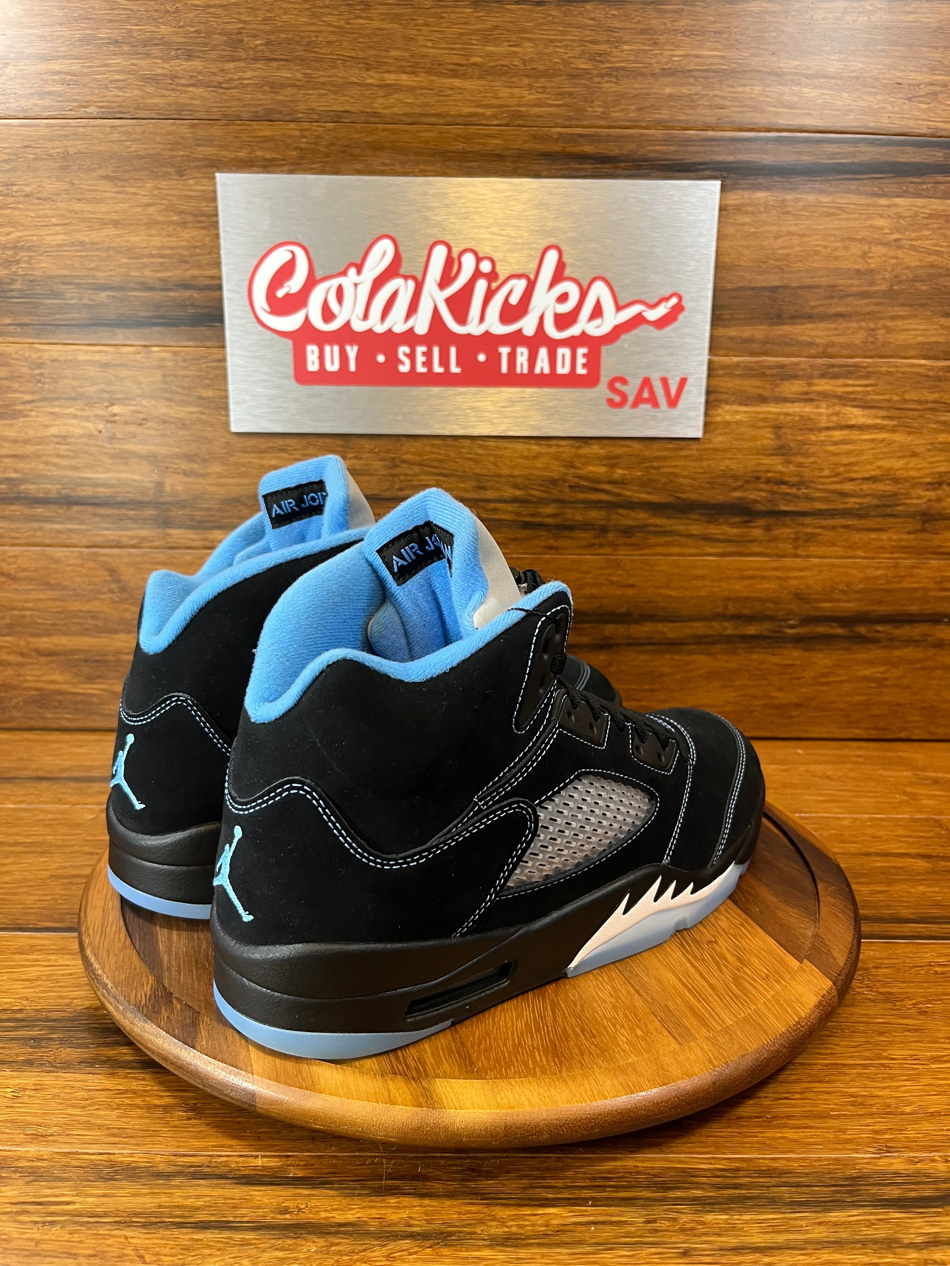 Jordan 5 Retro Black University Blue (2026)