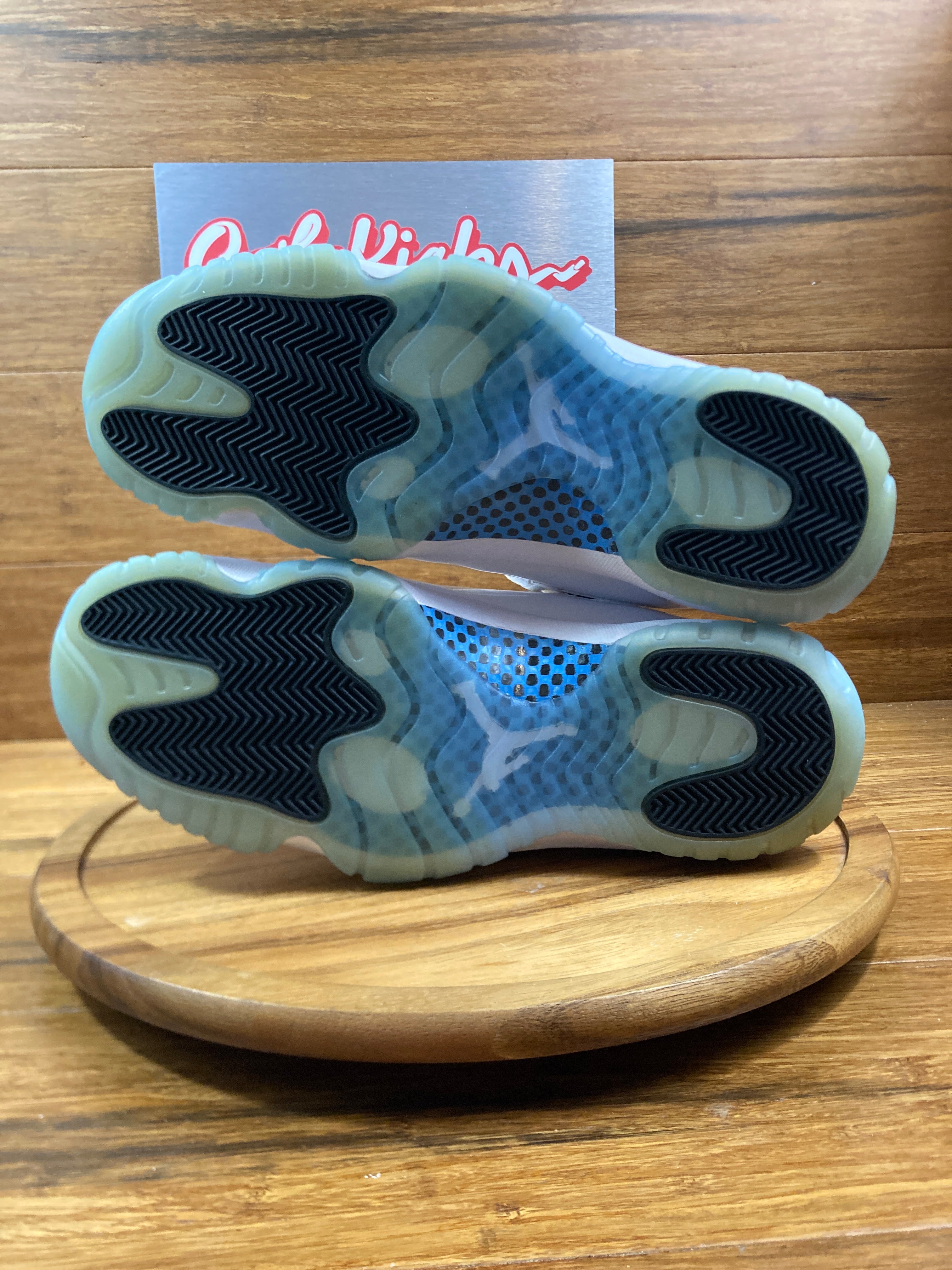 Jordan 11 Retro Legend Blue (2024)