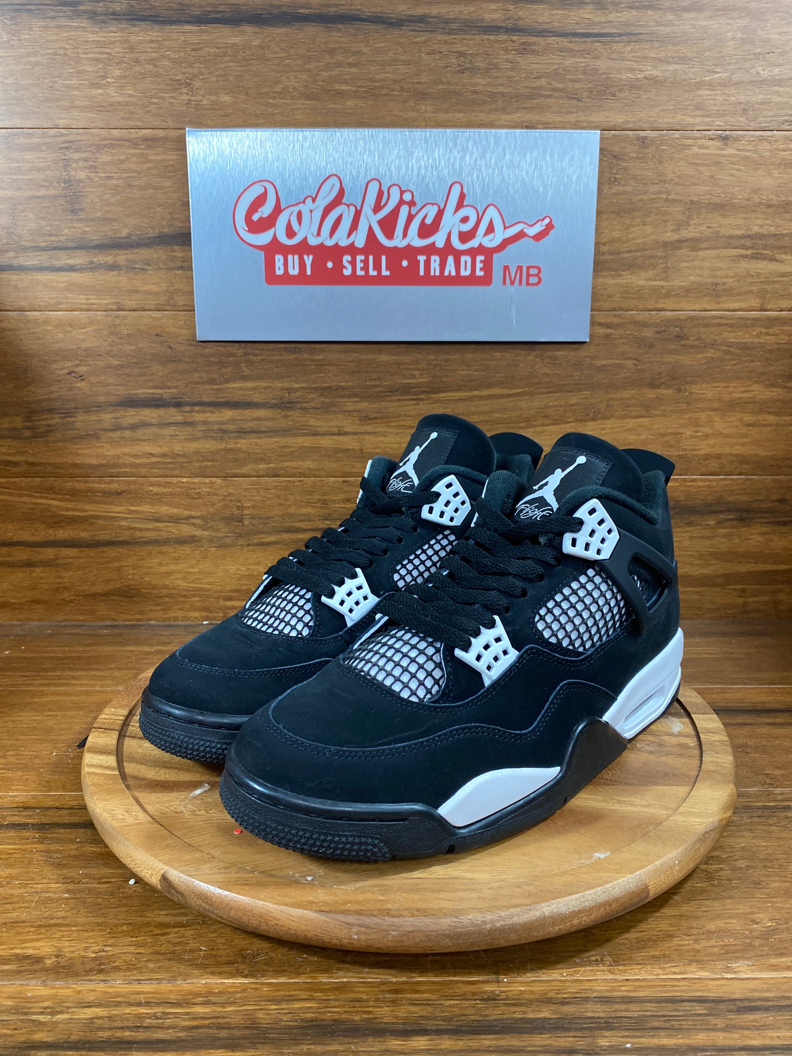Jordan 4 Retro White Thunder