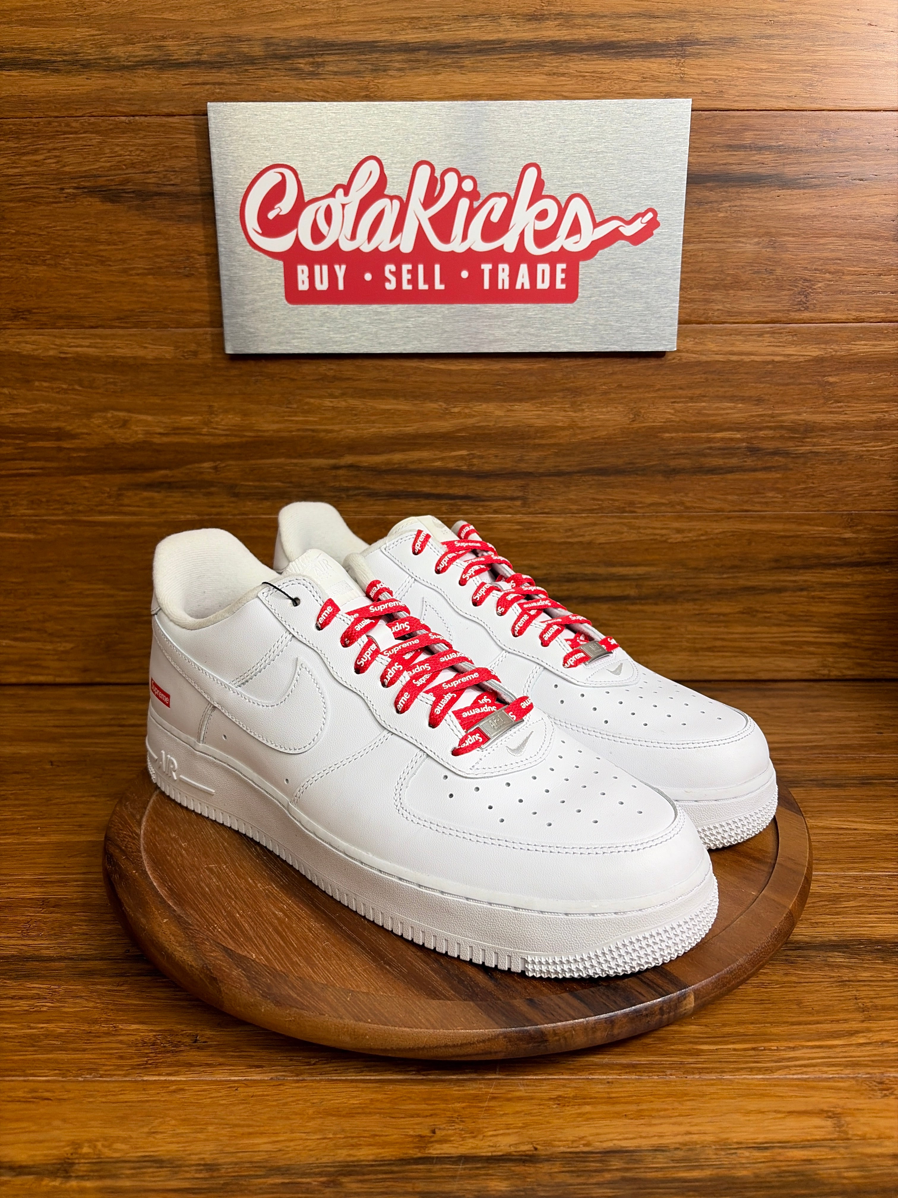 Nike Air Force 1 Low Supreme White