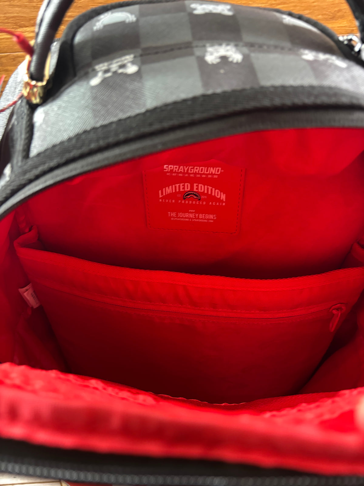 Sprayground Shark Mob Hideout Backpack Multi (VNDS)