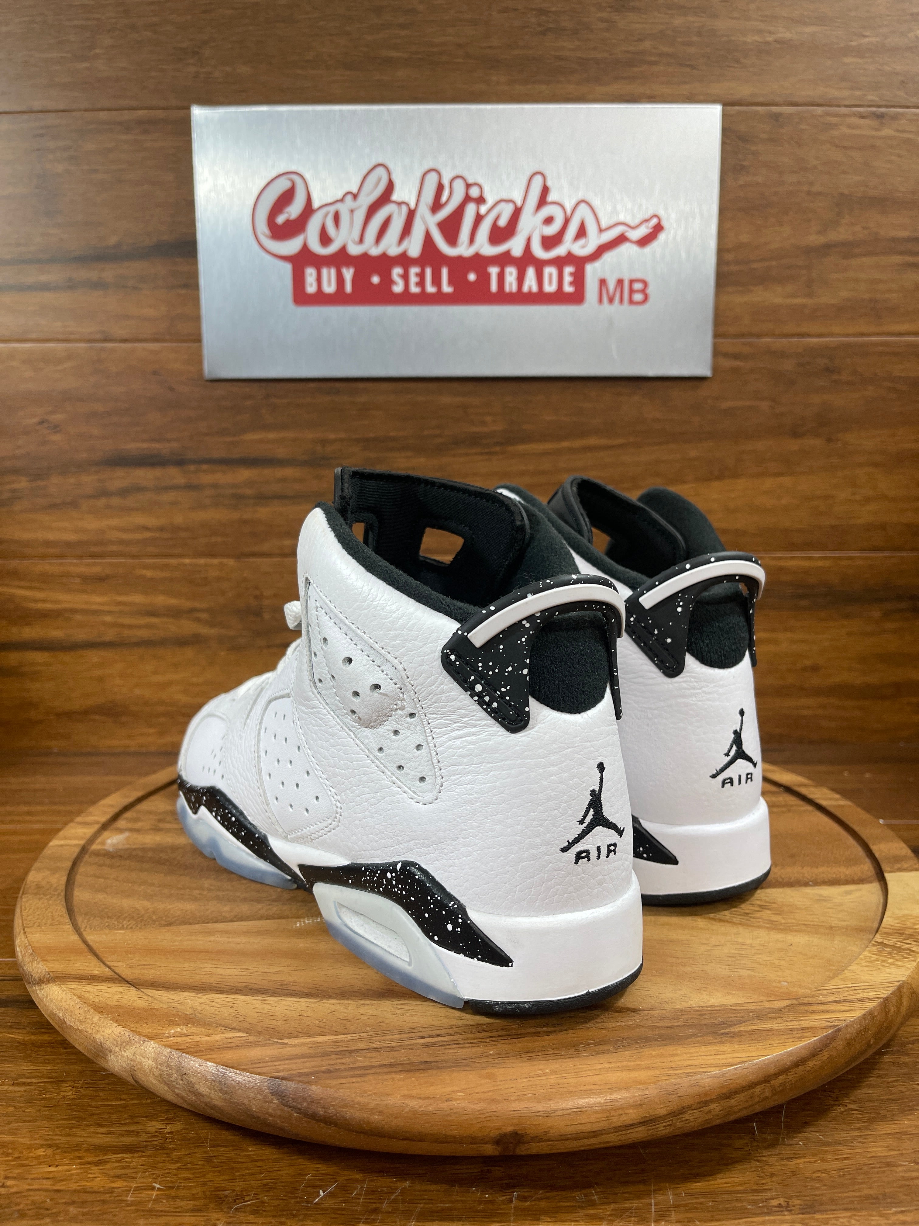 Jordan 6 Retro Reverse Oreo