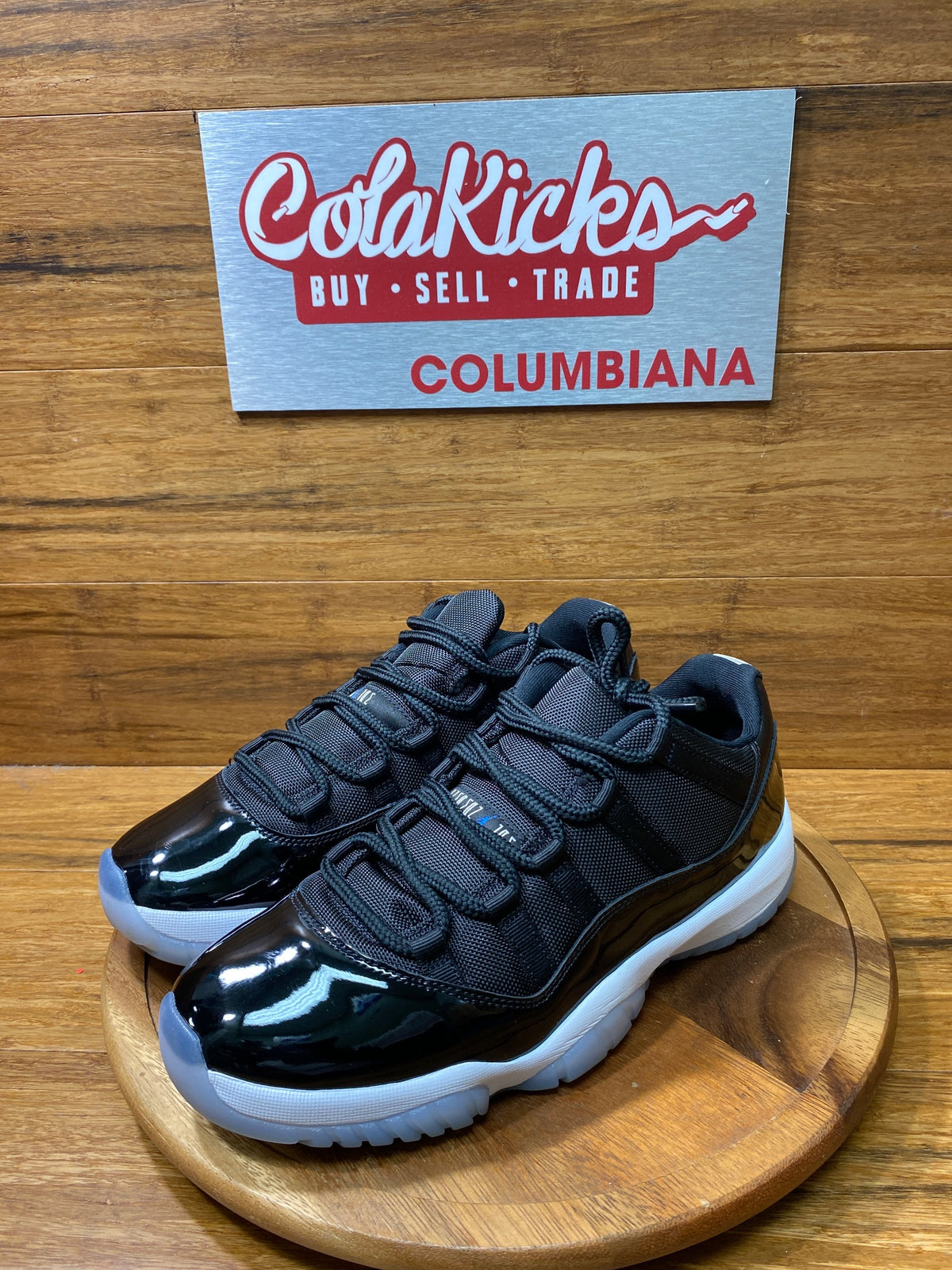 Jordan 11 Retro Low Space Jam