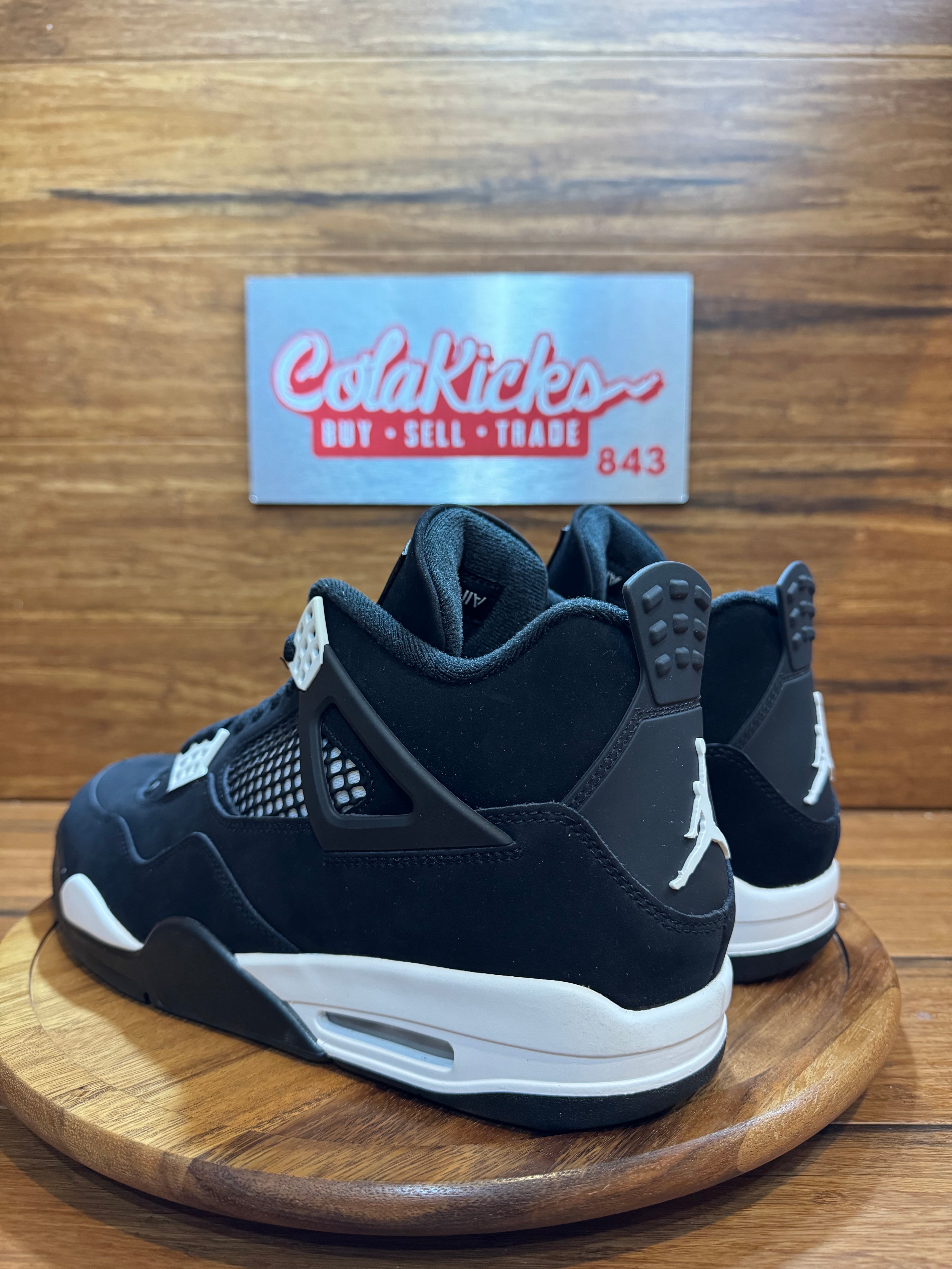 Jordan 4 Retro White Thunder
