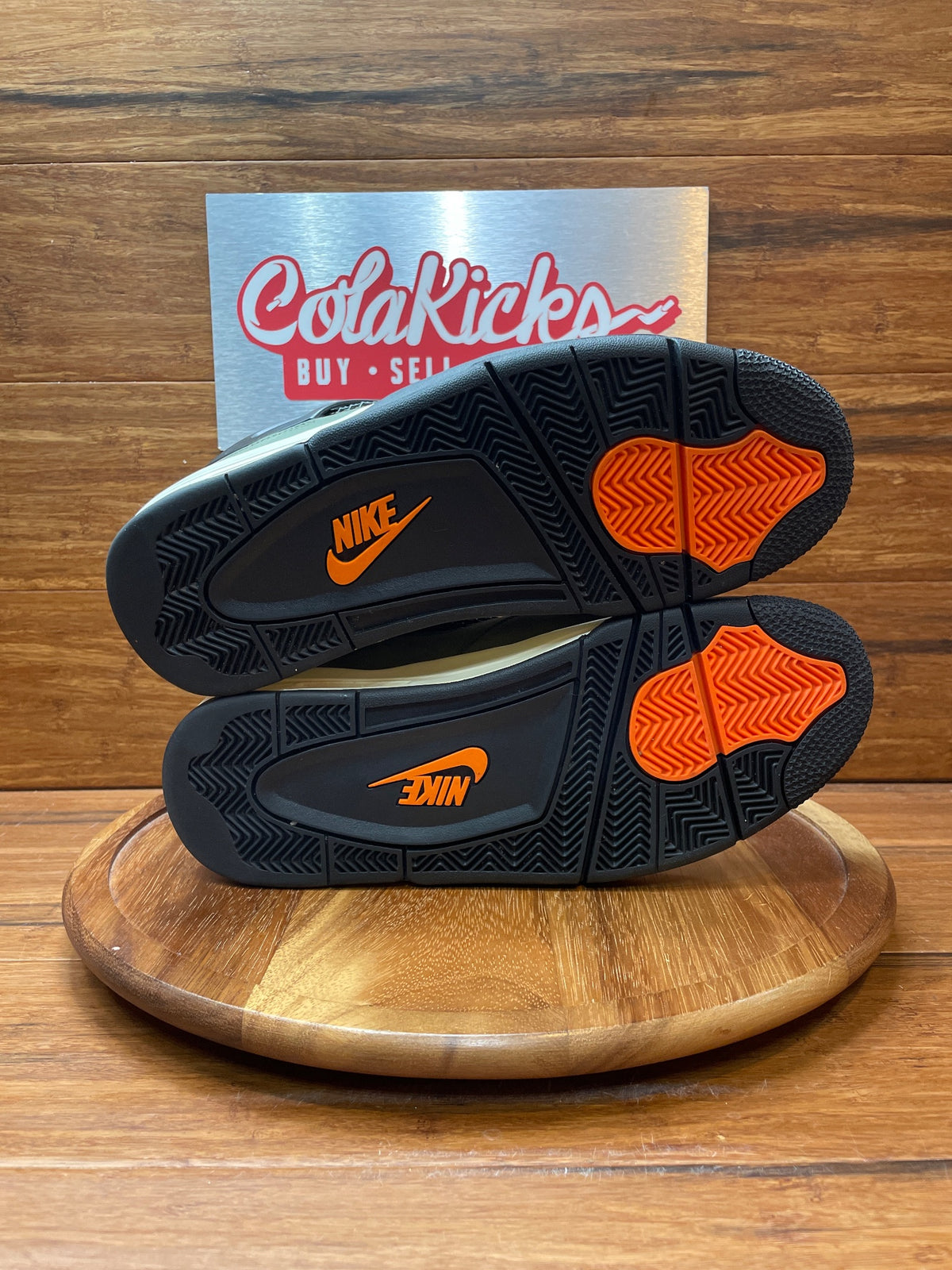 Jordan 4 Retro OG SP Undefeated (2025)