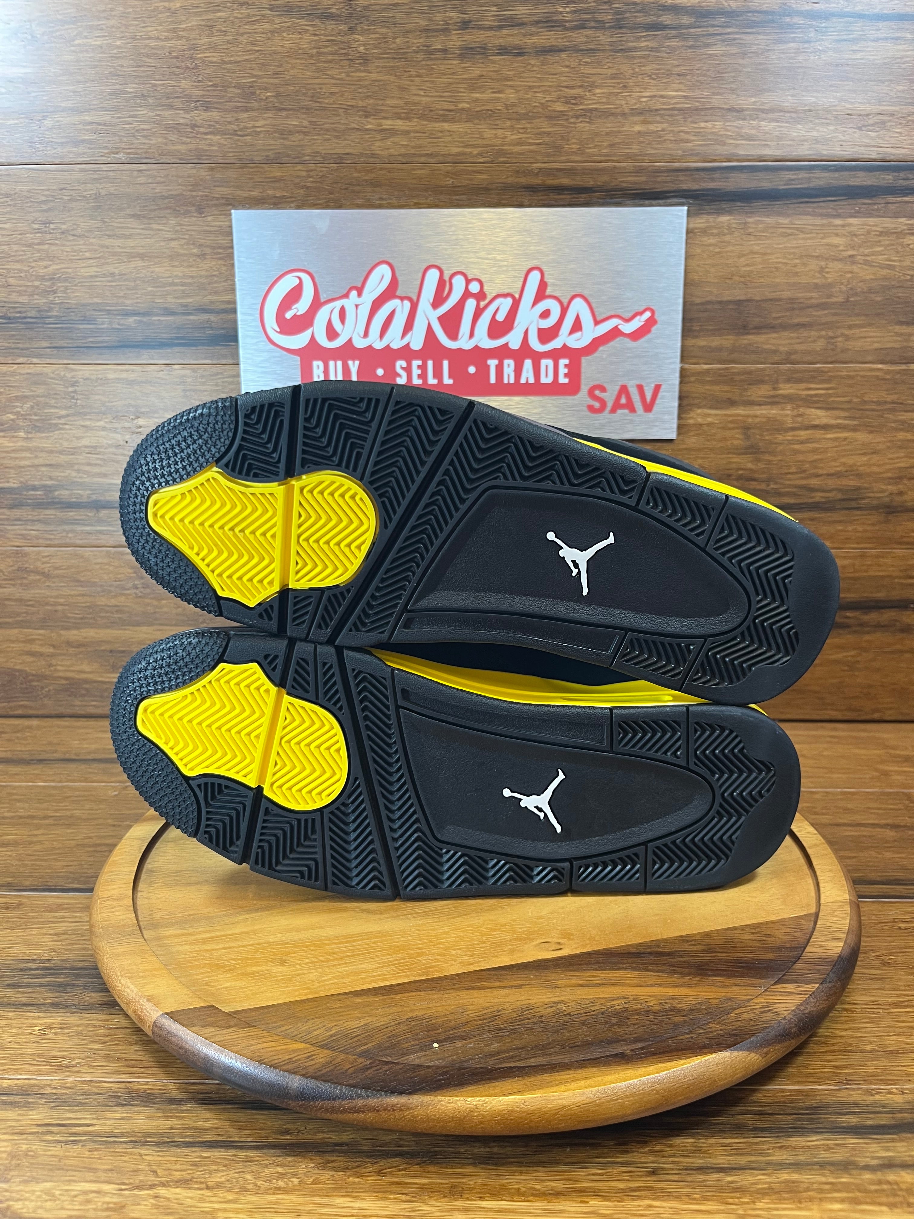Jordan 4 Retro Thunder (2023)