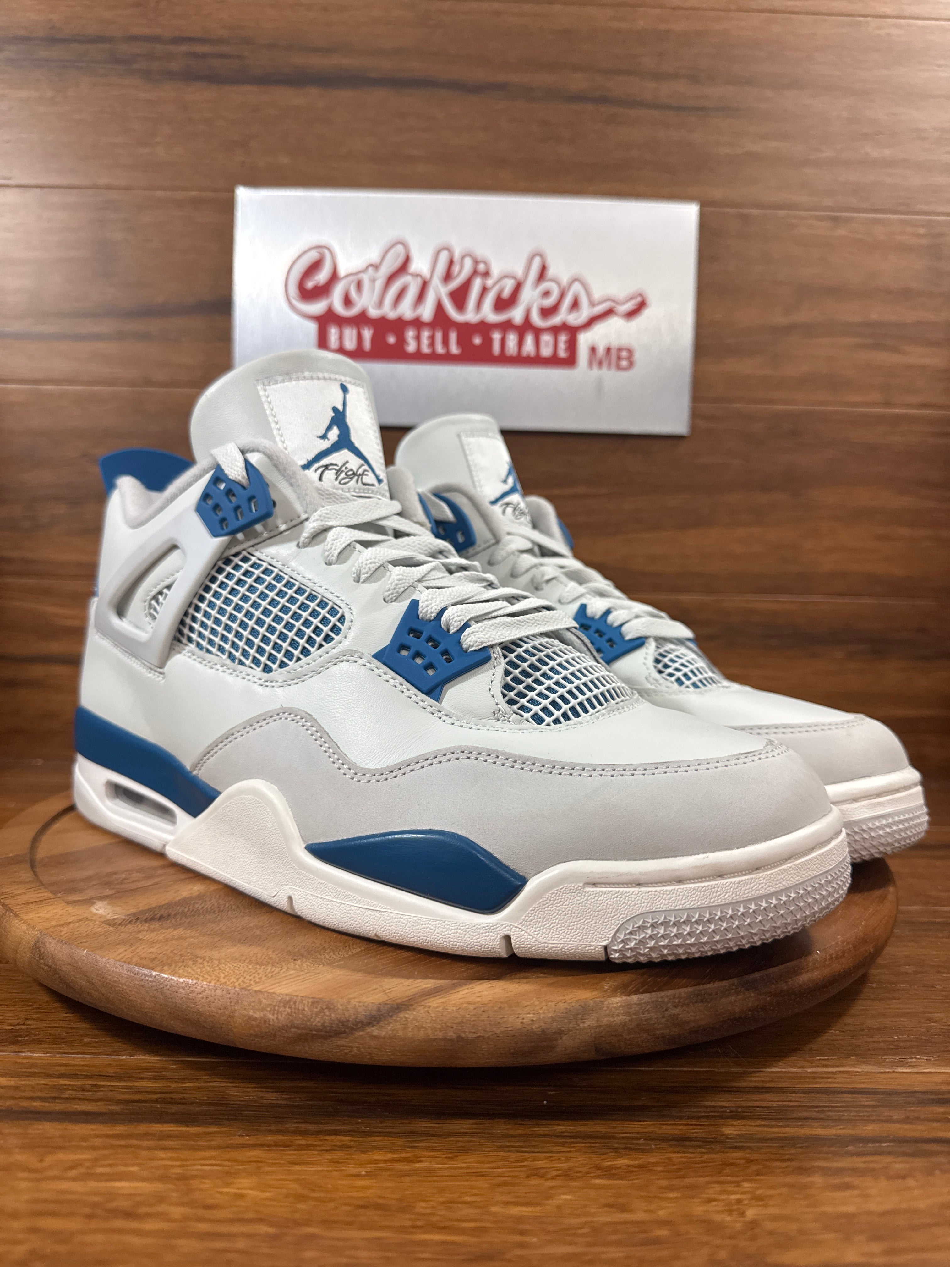 Jordan 4 Retro Military Blue (2024)