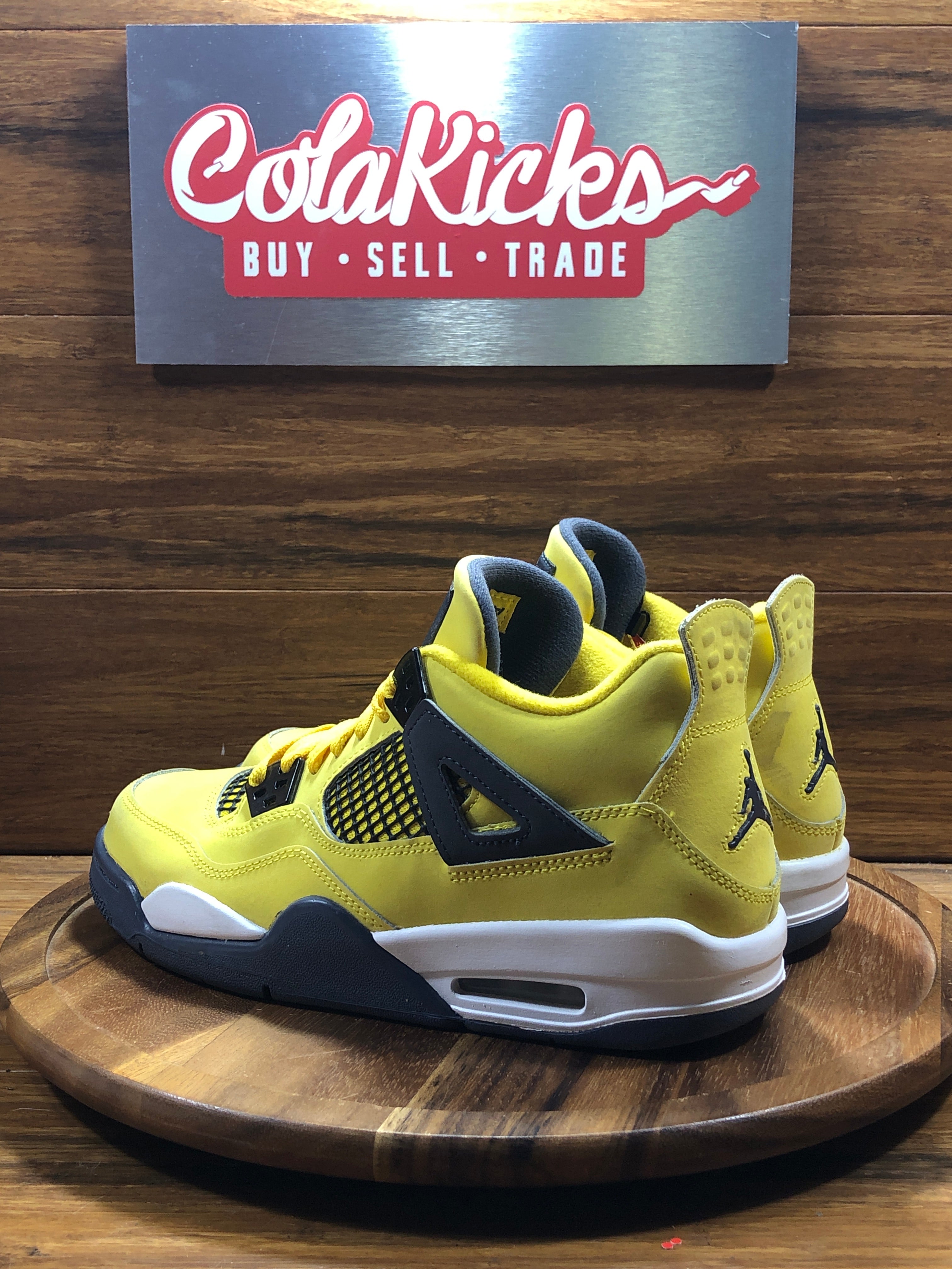 Jordan 4 Retro Lightning (2021) (GS)