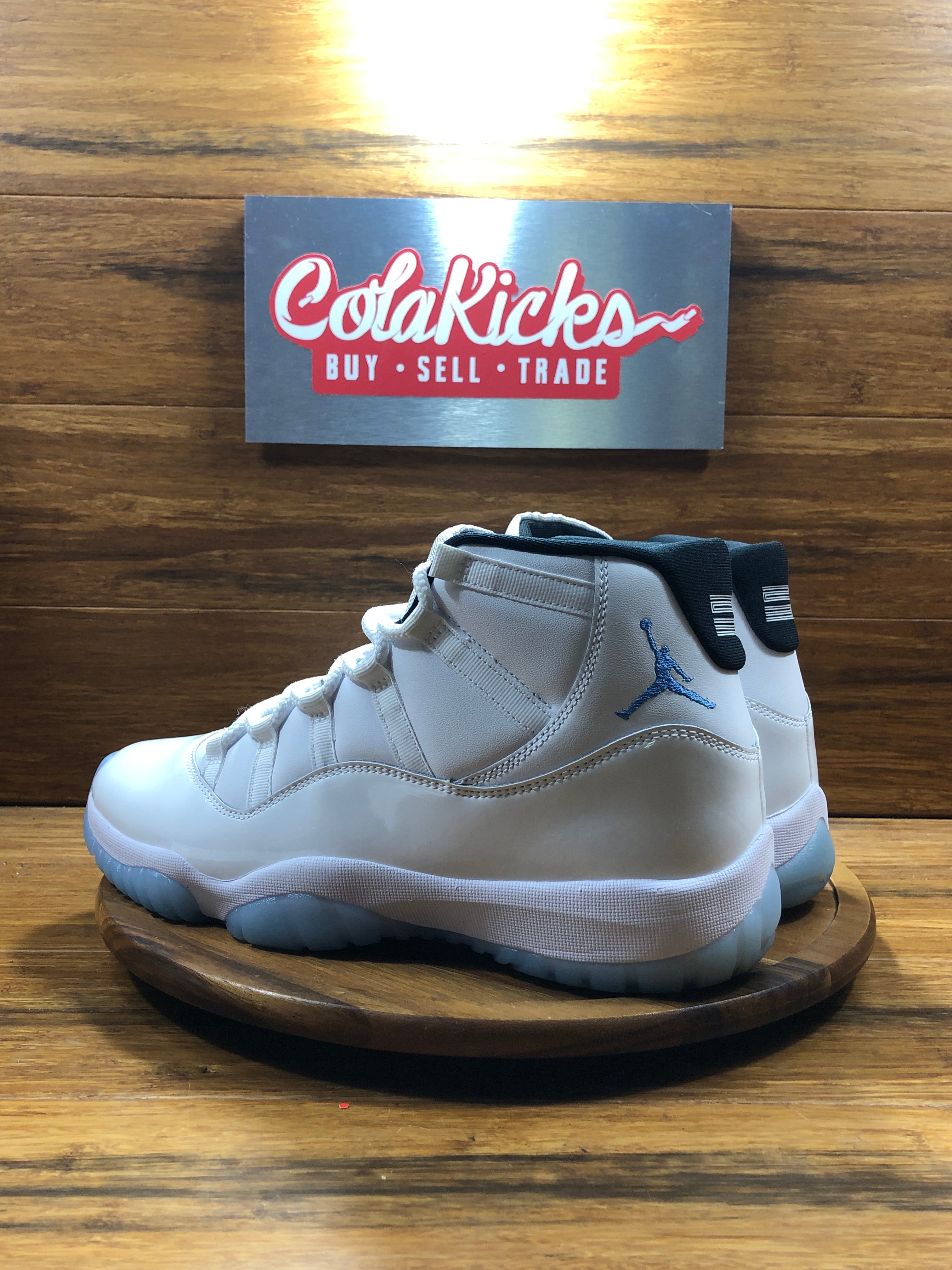 Jordan 11 Retro Legend Blue (2024)