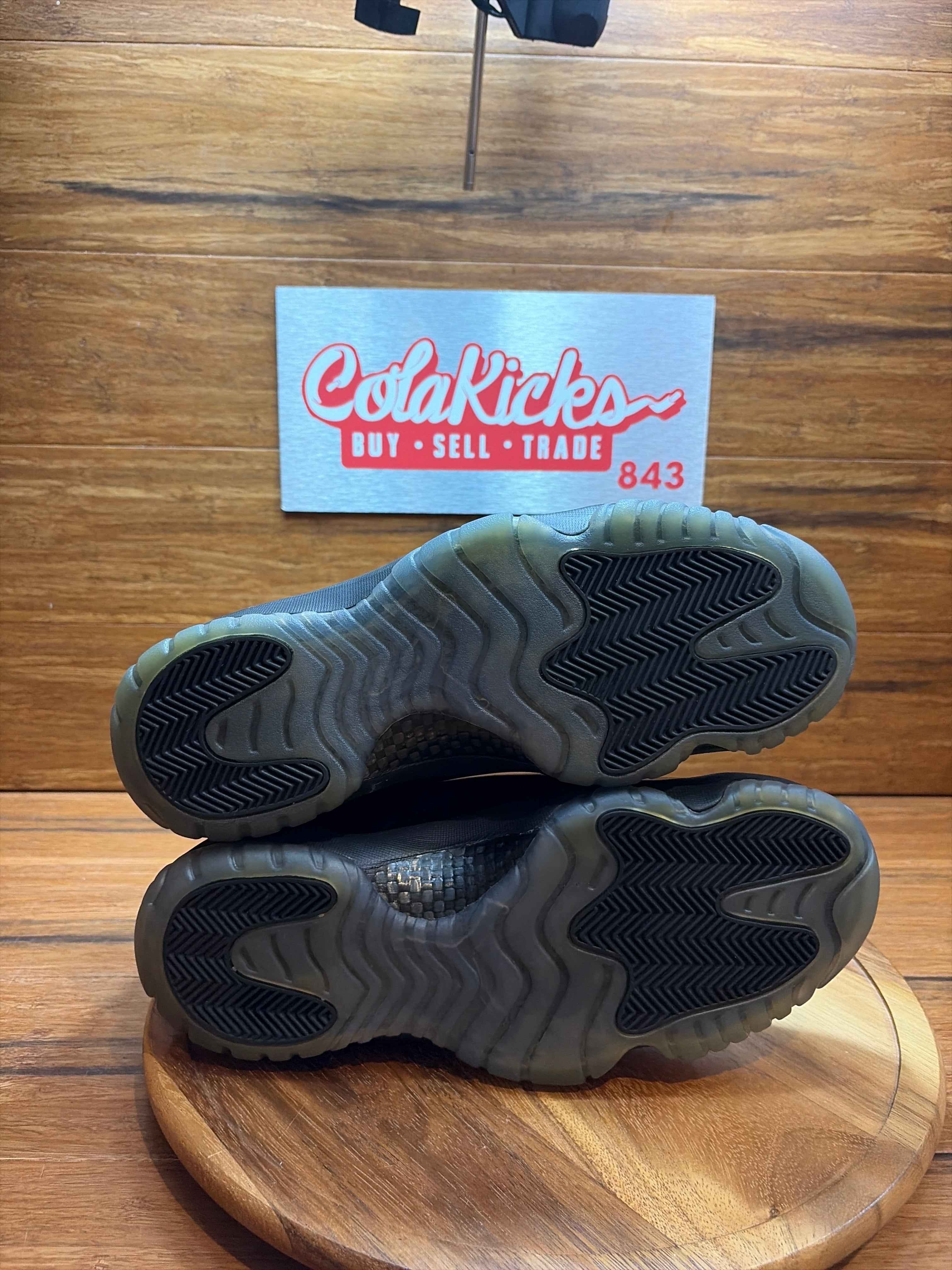 Jordan 11 Retro Cap and Gown