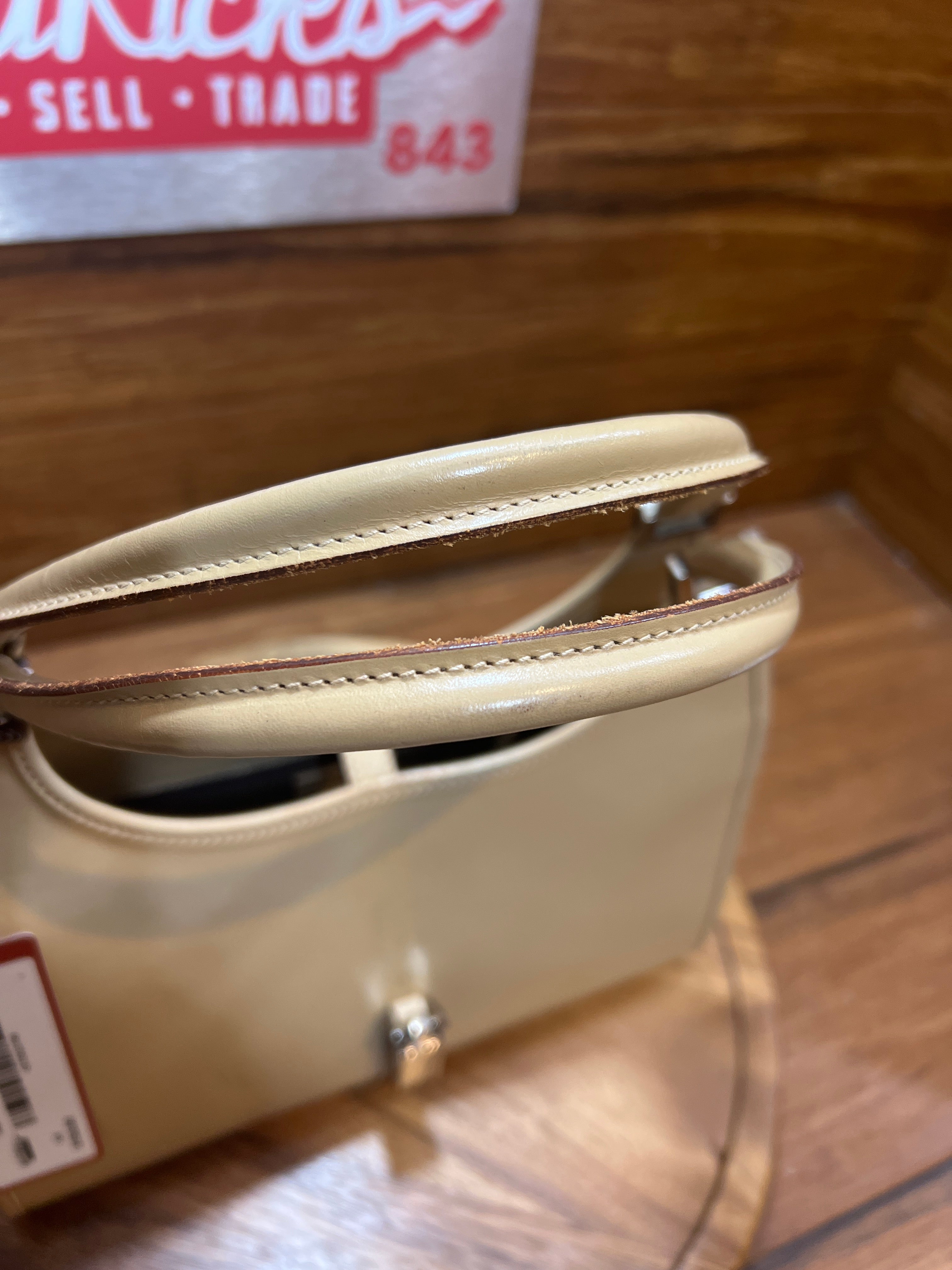 Gucci Jackie Shoulder Bag Beige Leather