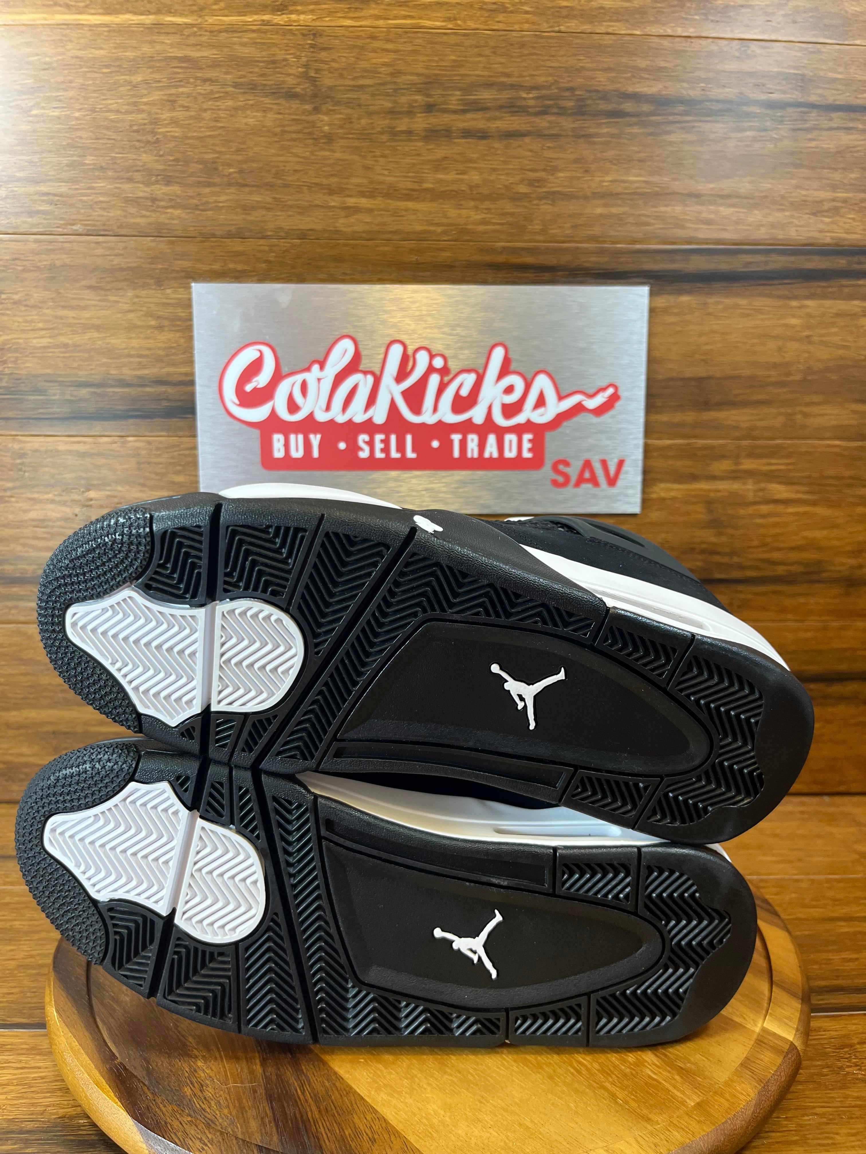 Jordan 4 Retro White Thunder