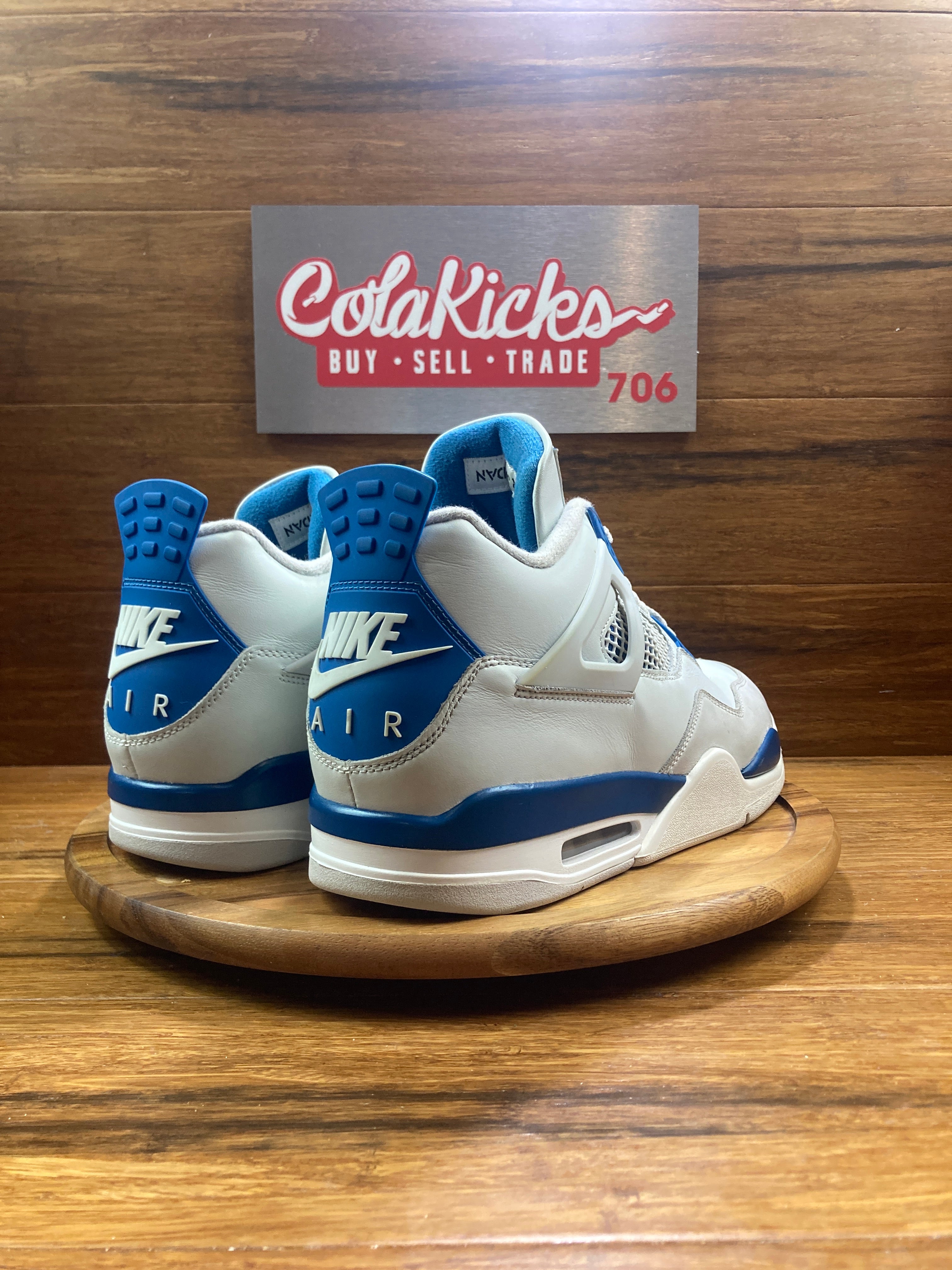 Jordan 4 Retro Military Blue (2024)