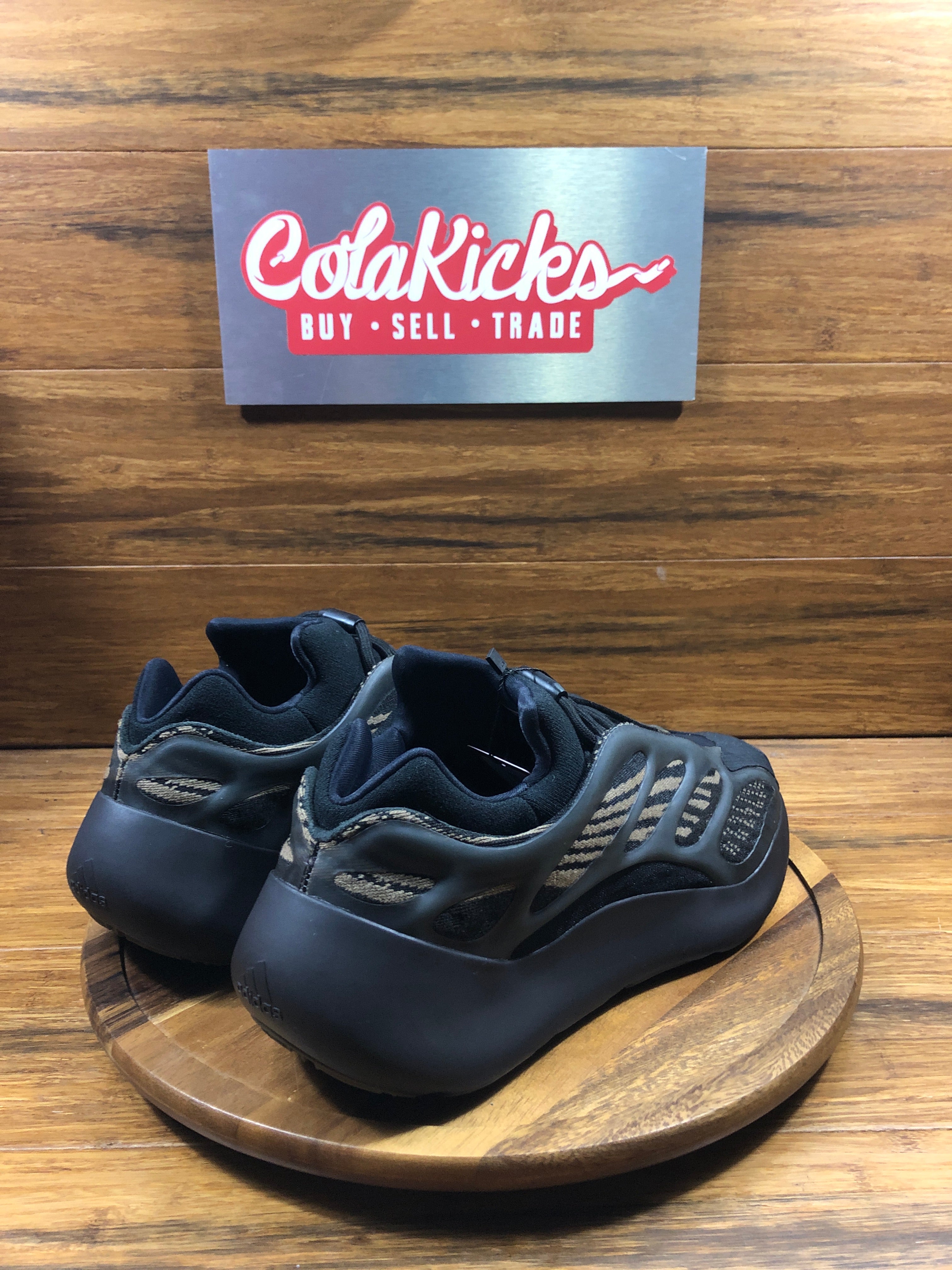 adidas Yeezy 700 V3 Clay Brown