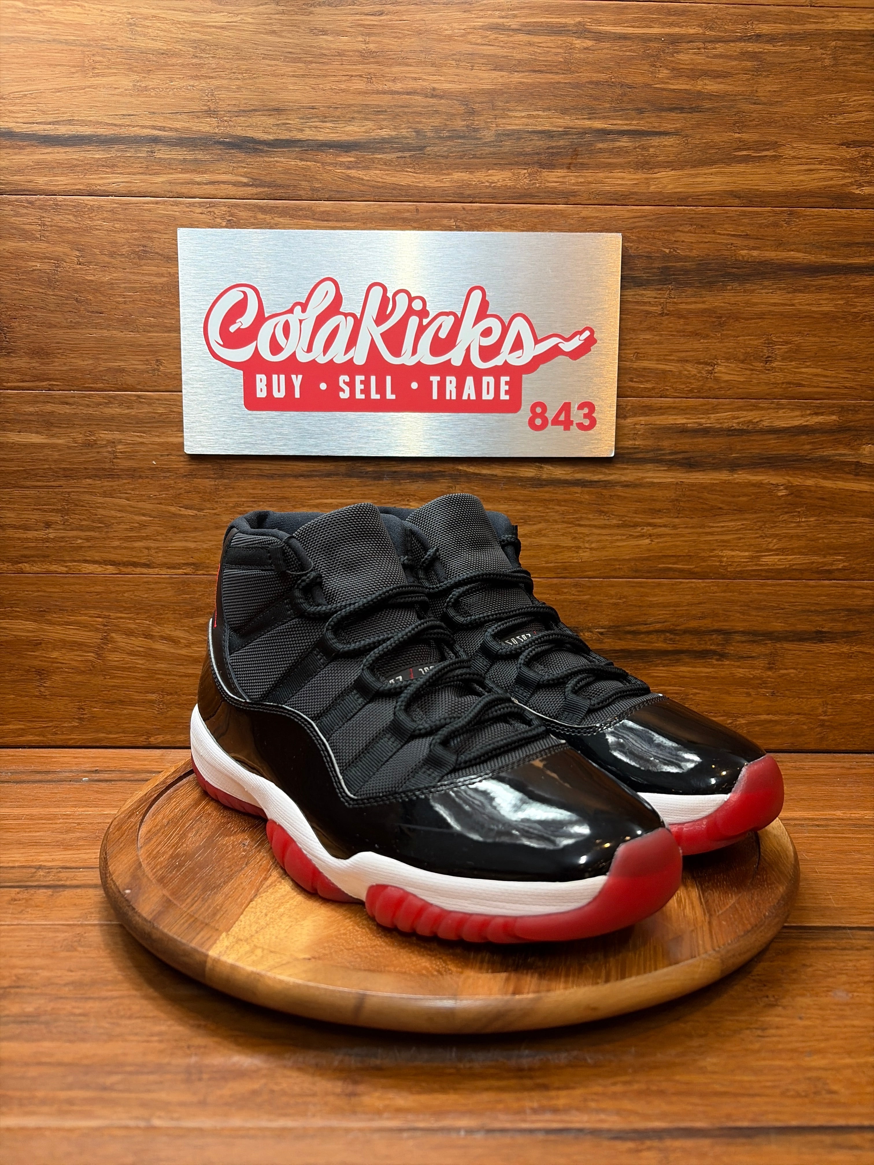 Jordan 11 Retro Playoffs Bred (2019)