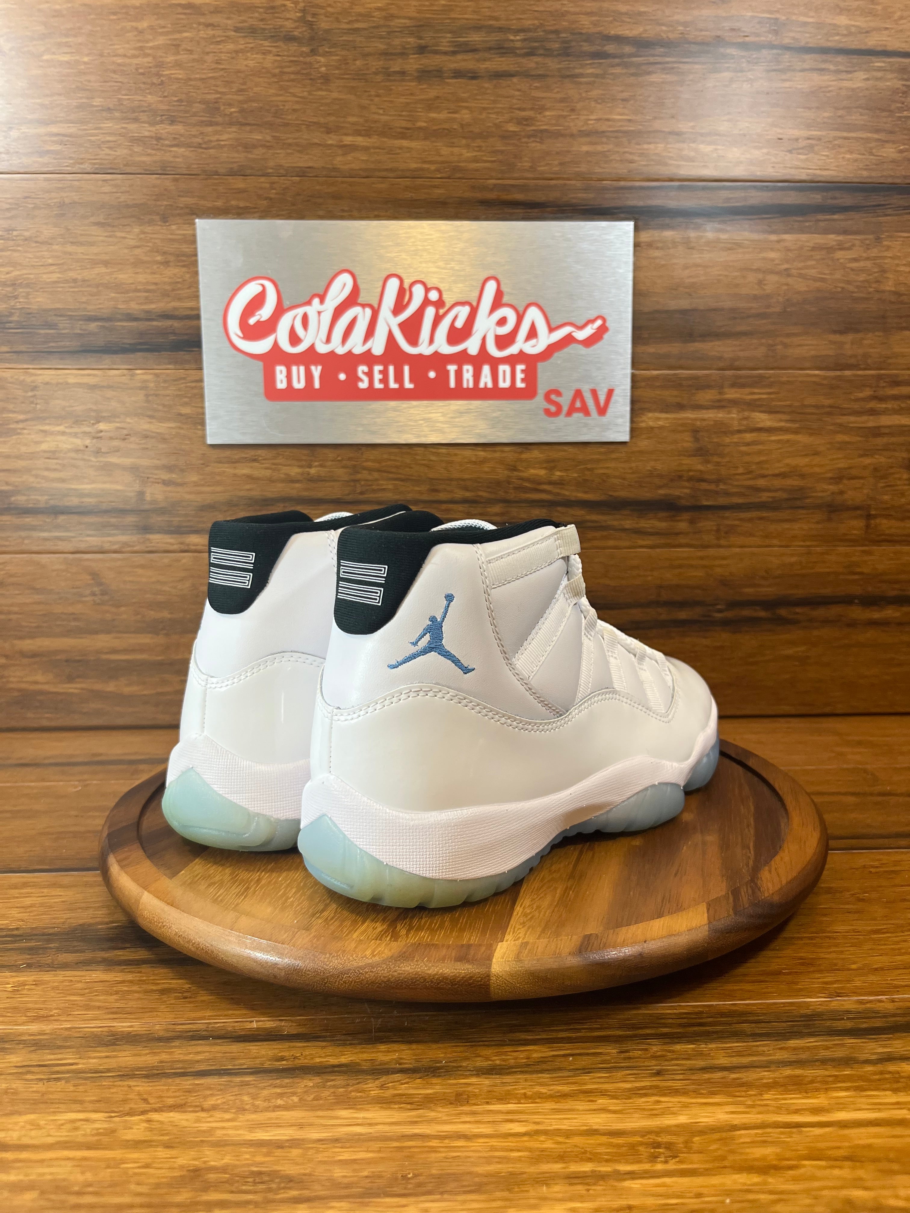 Jordan 11 Retro Legend Blue (2024)