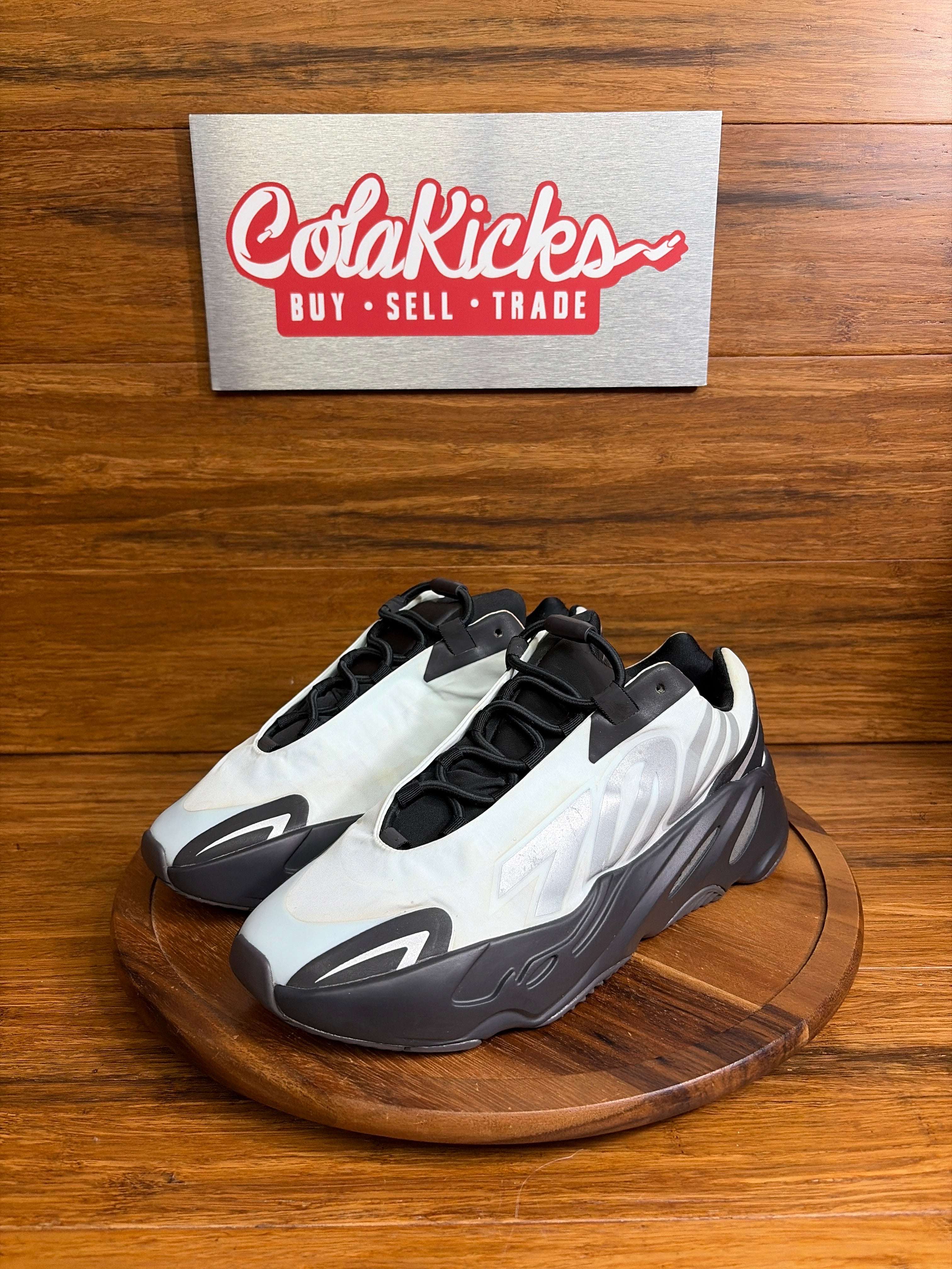adidas Yeezy Boost 700 MNVN Blue Tint