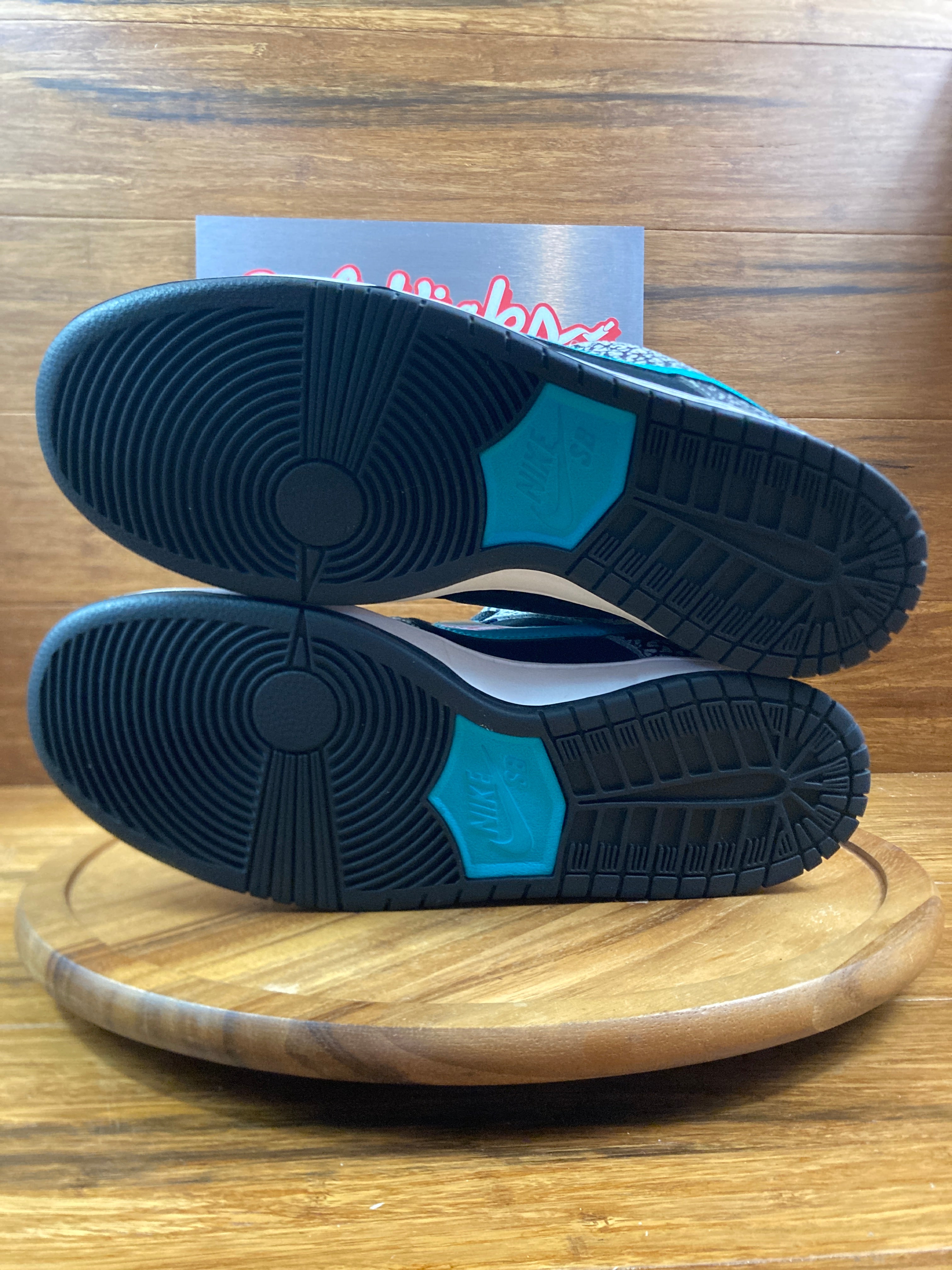 Nike SB Dunk Low atmos Elephant
