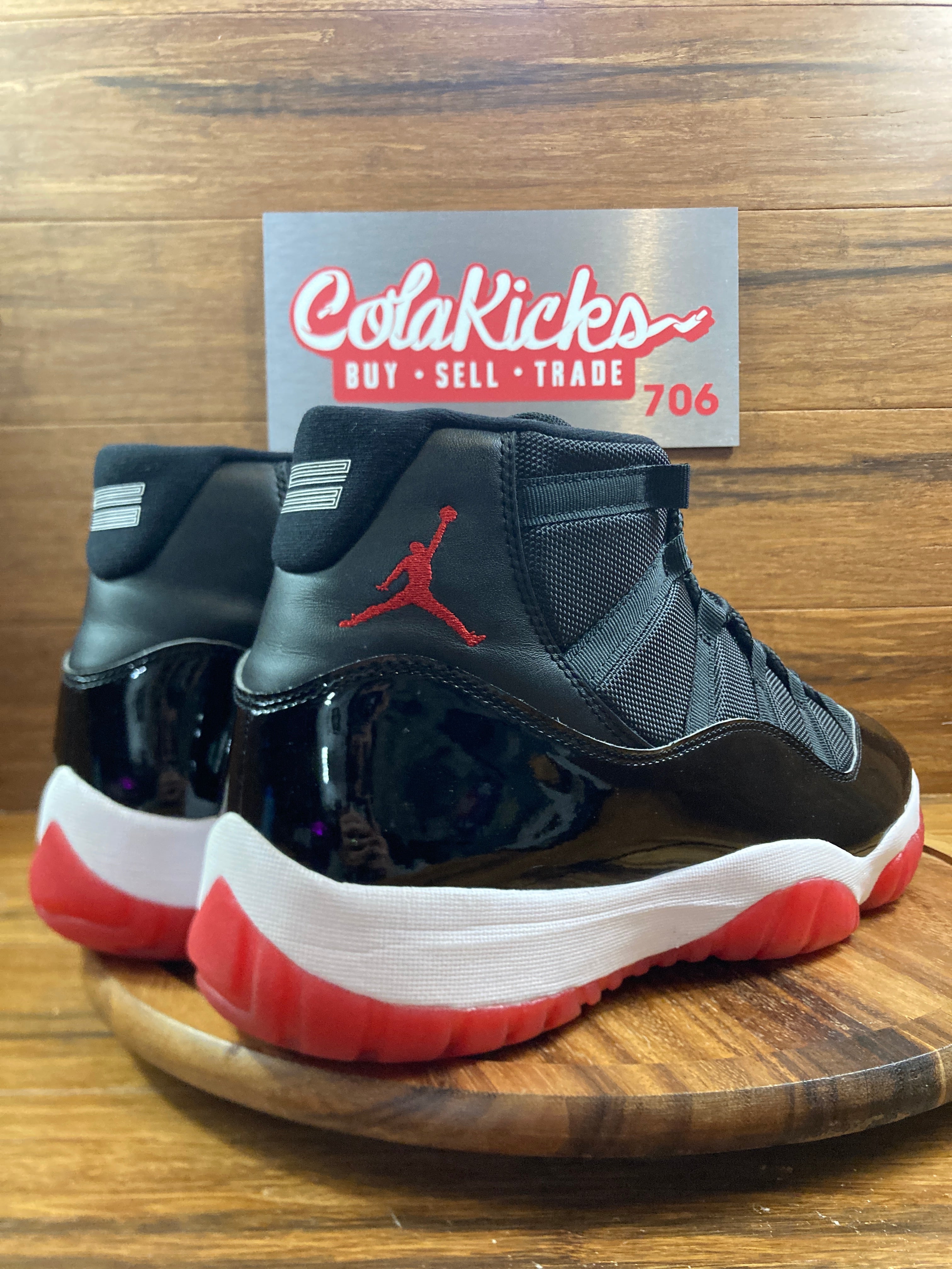 Jordan 11 Retro Playoffs Bred (2019)
